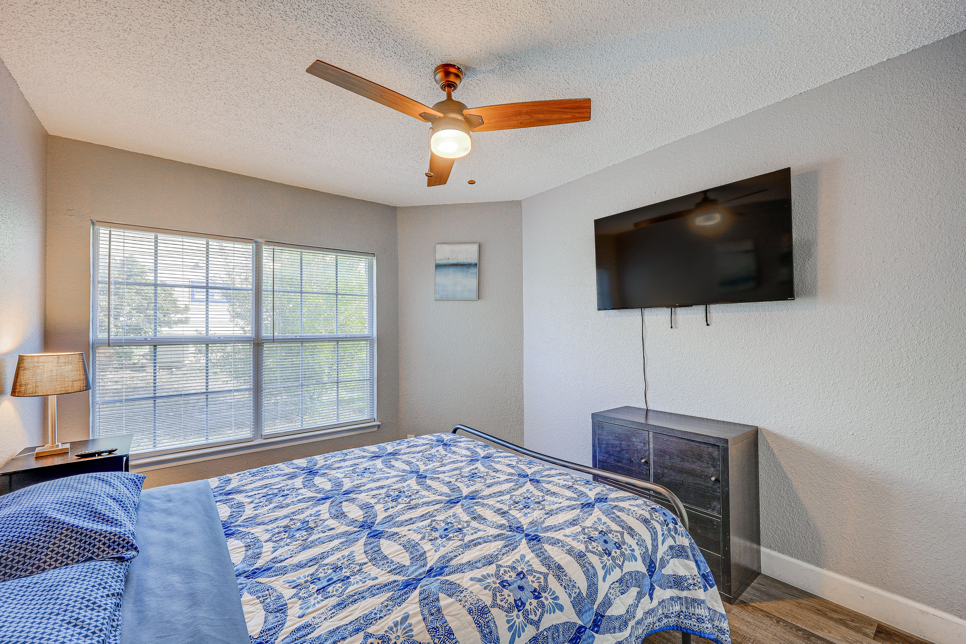 Bedroom 2 | Queen Bed | Linens Provided