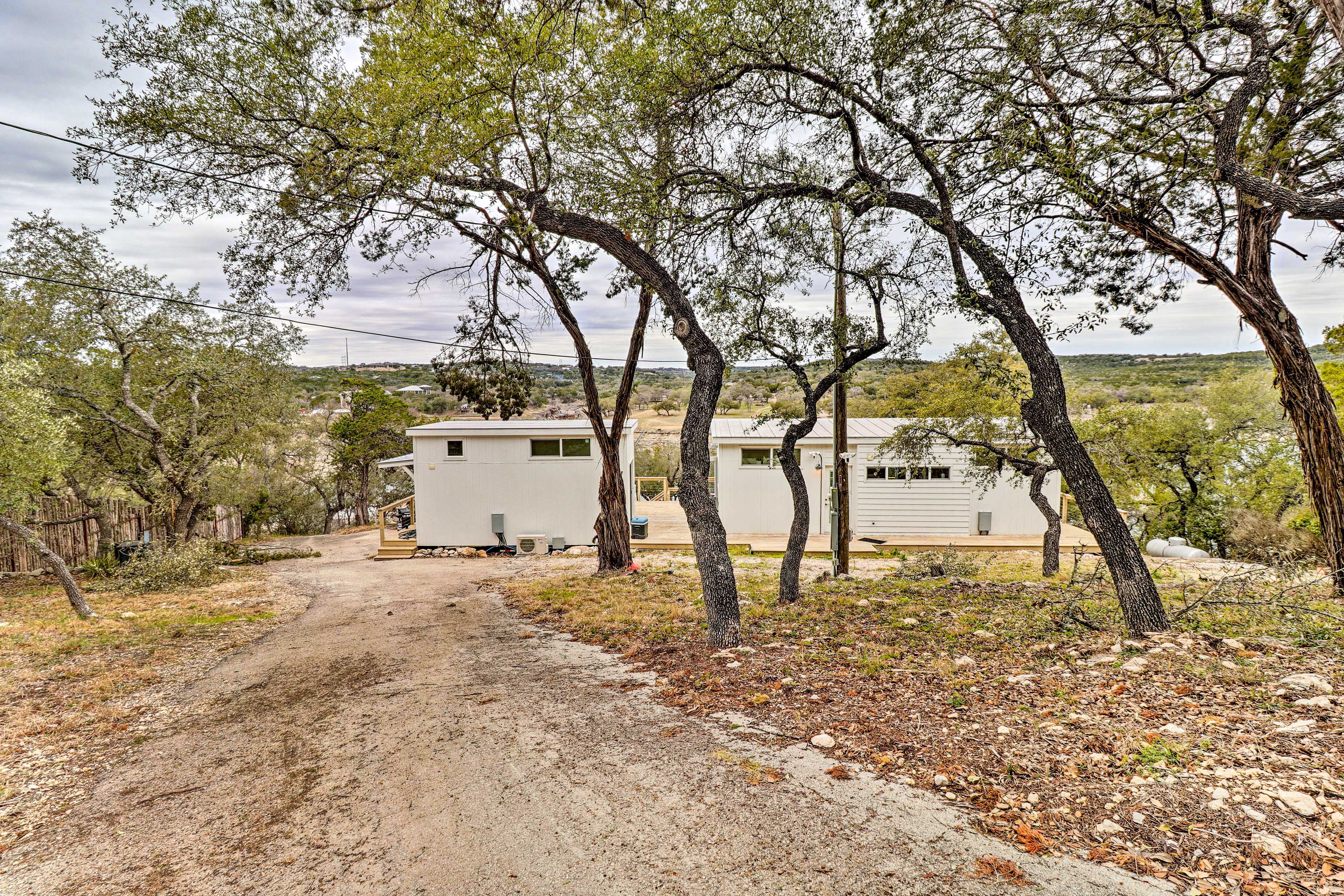 Parking | Driveway (6 Vehicles) | RV/Trailer Parking