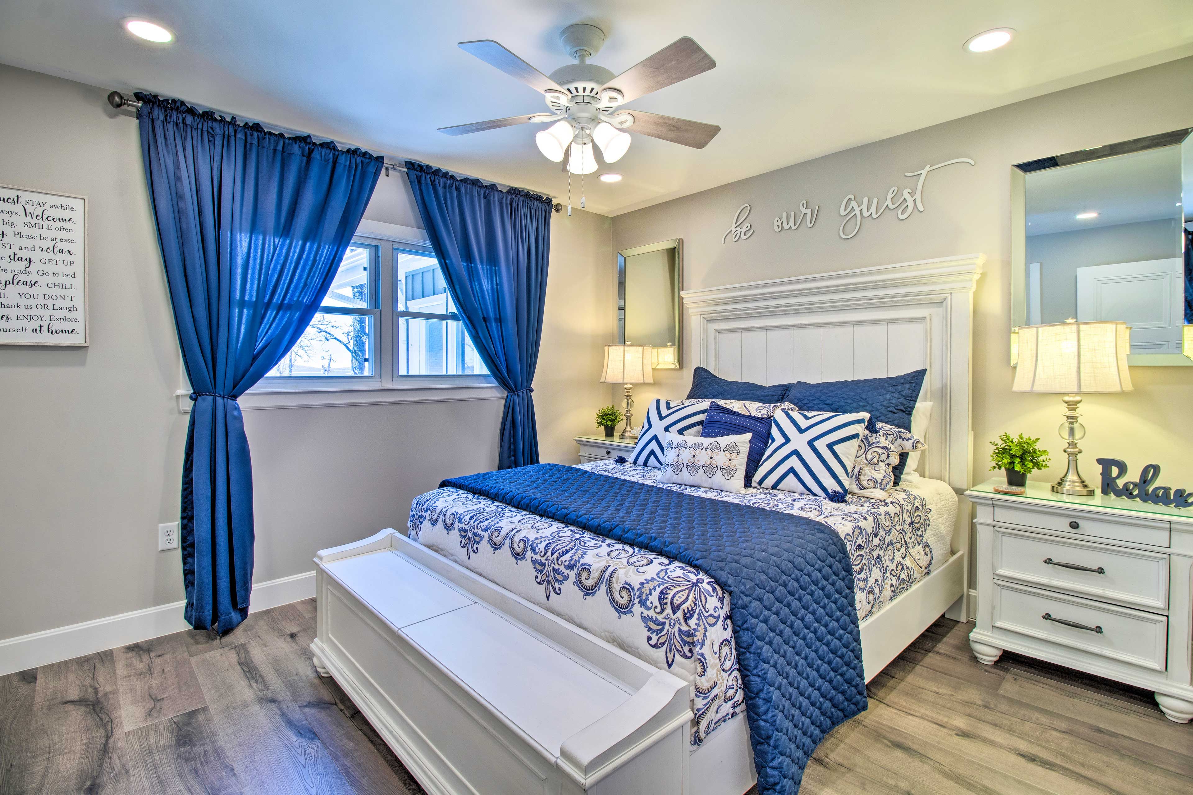 Bedroom 2 | Queen Bed | Main Floor | Linens Provided