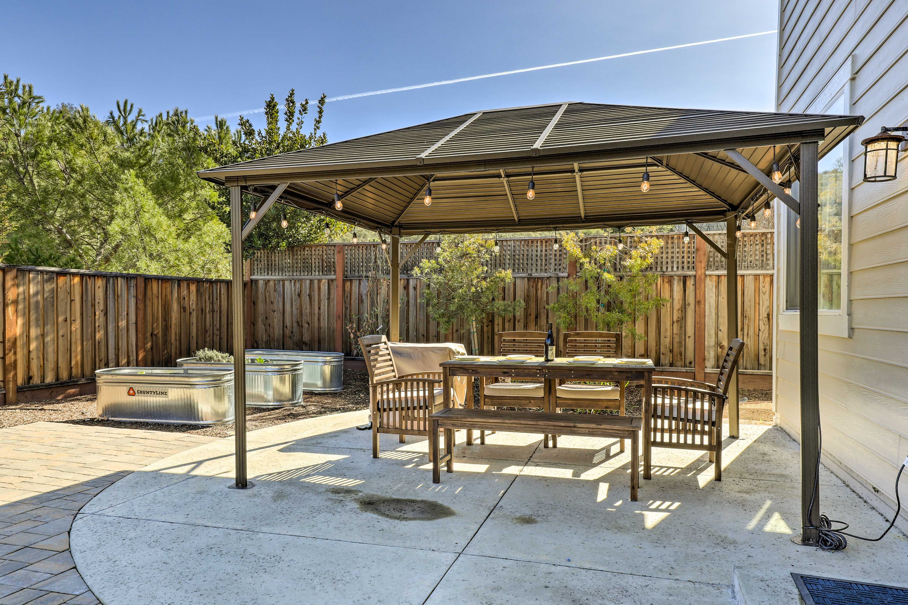 Outdoor Dining Area