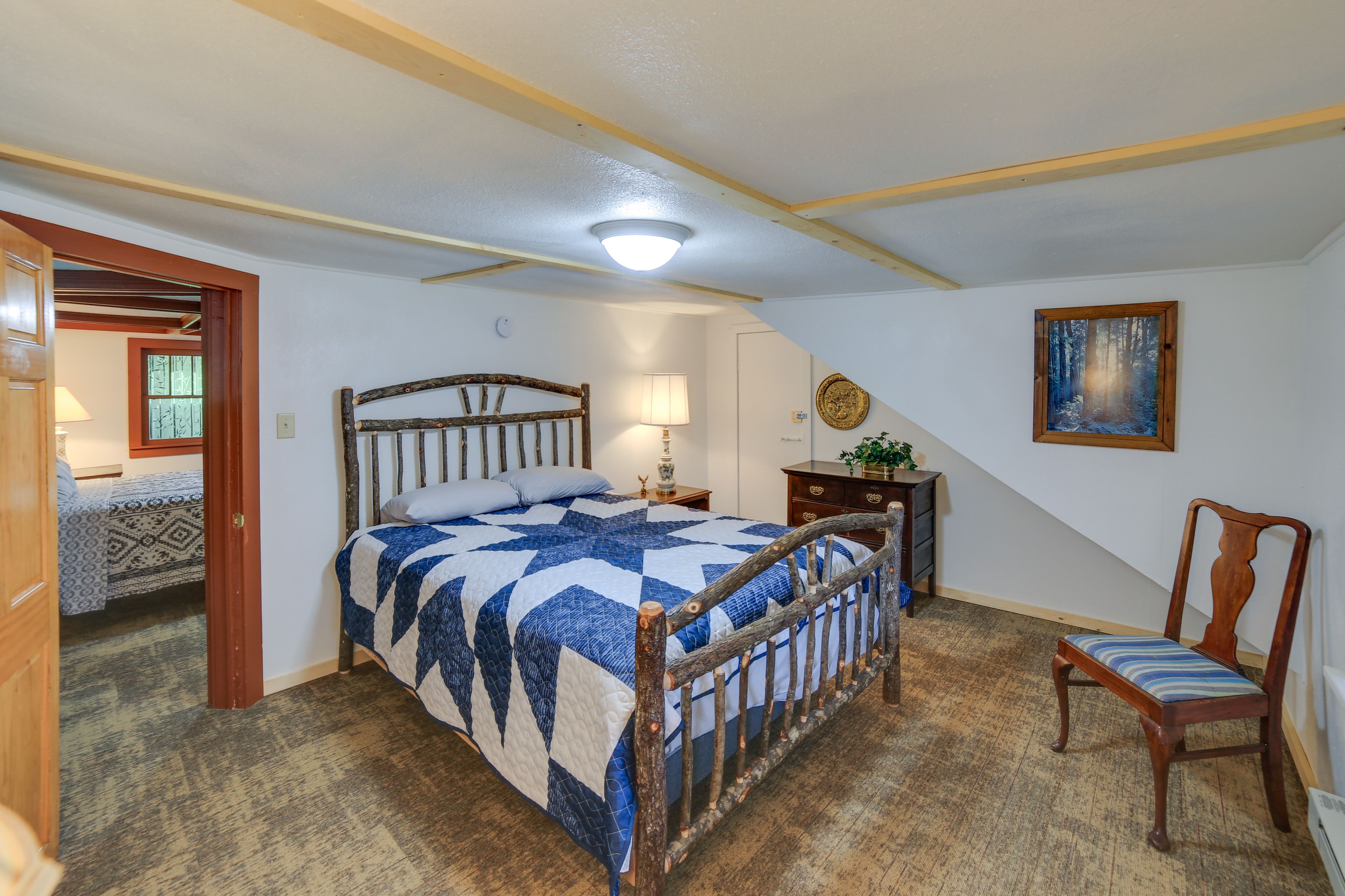 Bedroom 1 | Queen Bed
