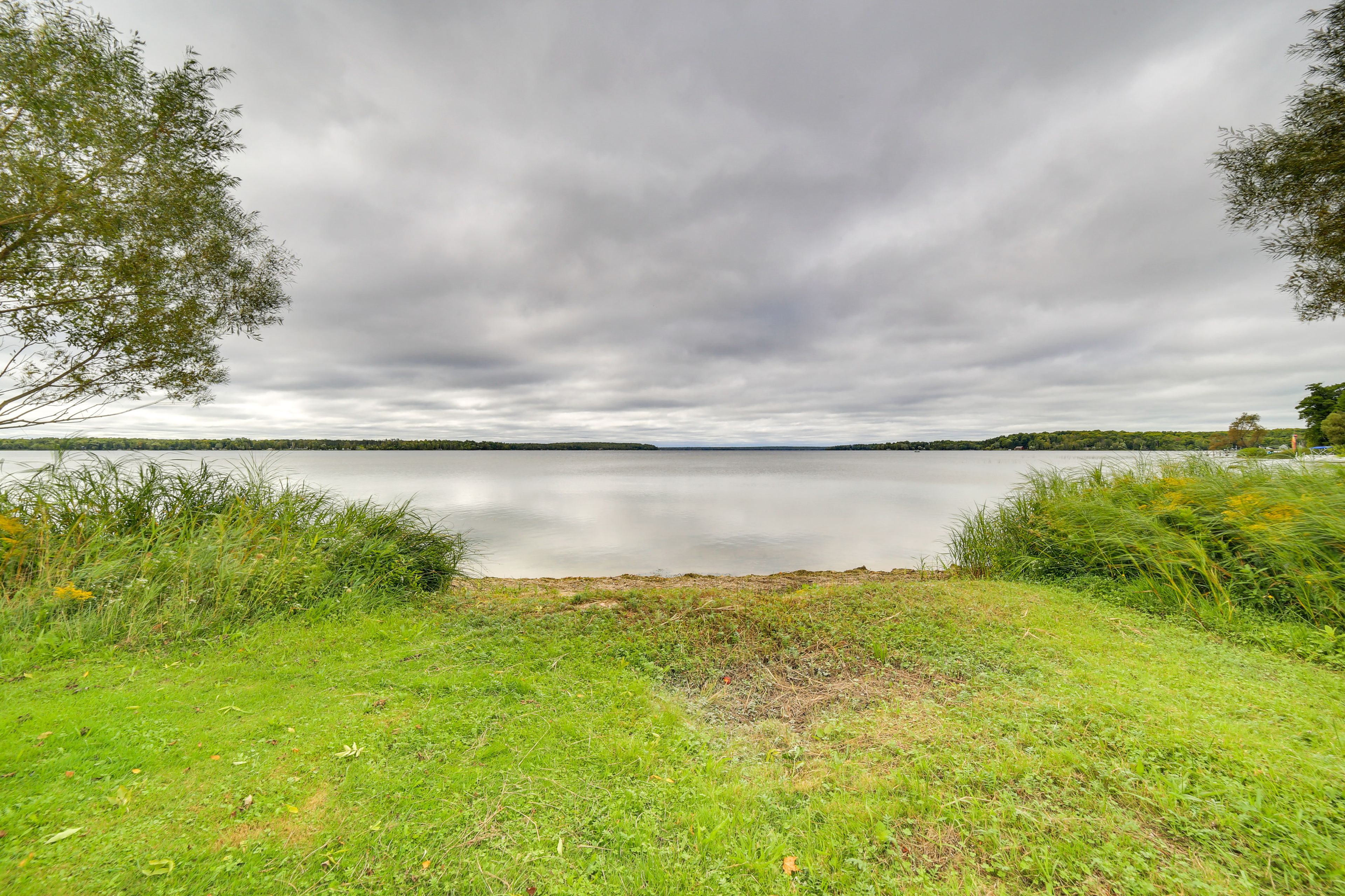 Lake Access Nearby