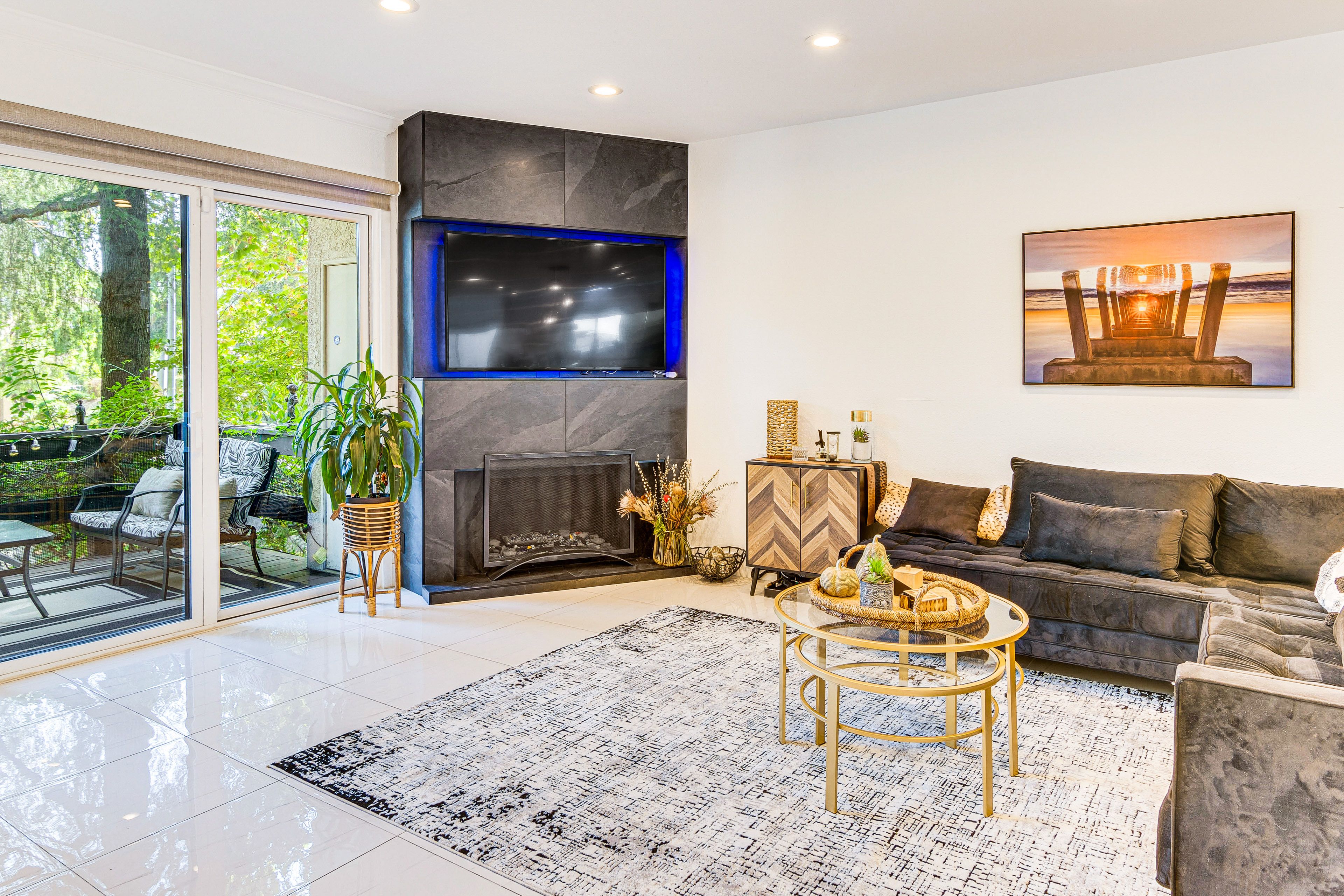 Living Area | Smart TV w/ Cable | Gas Fireplace | Board Games