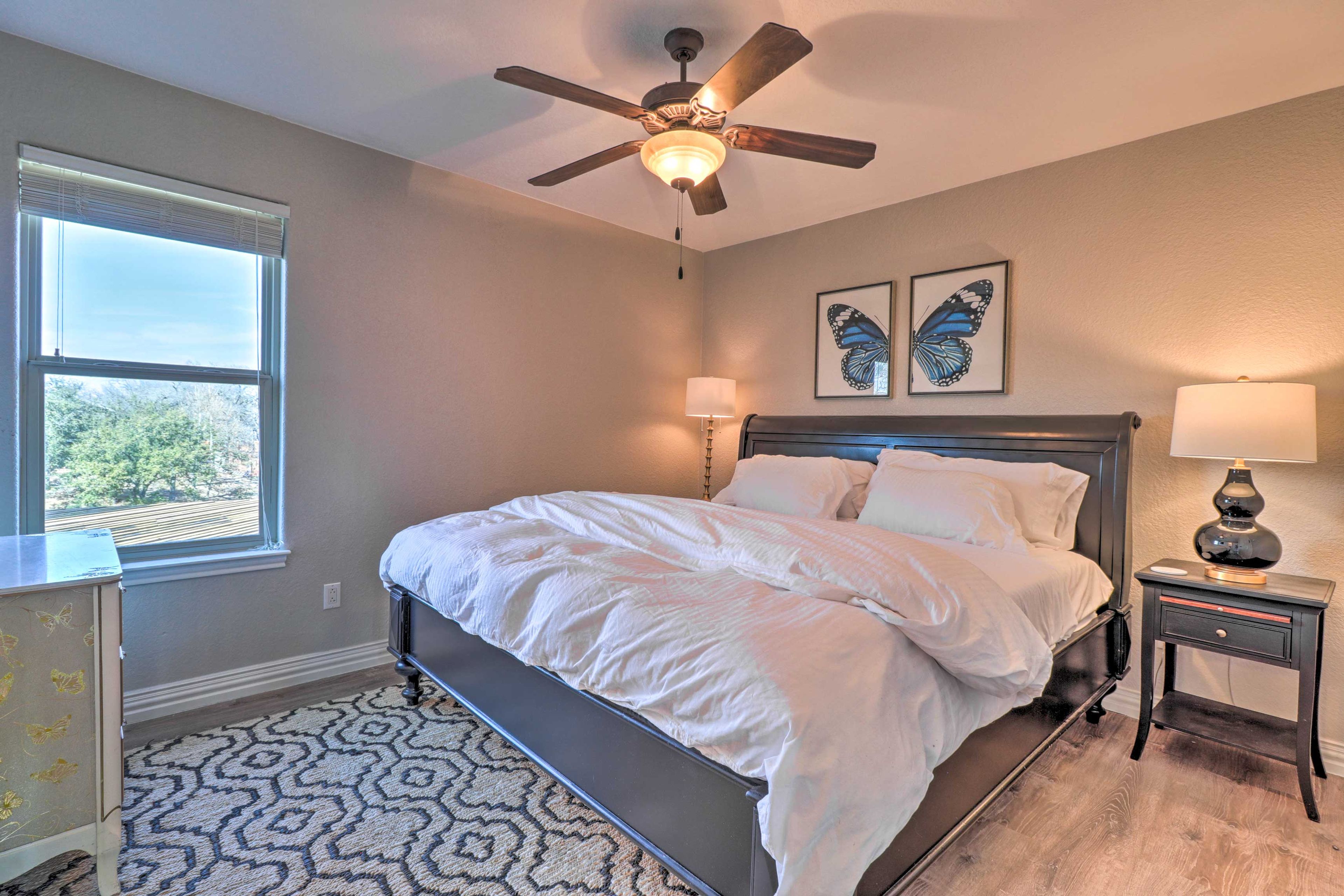 Bedroom 3 | King Bed | Smart TV