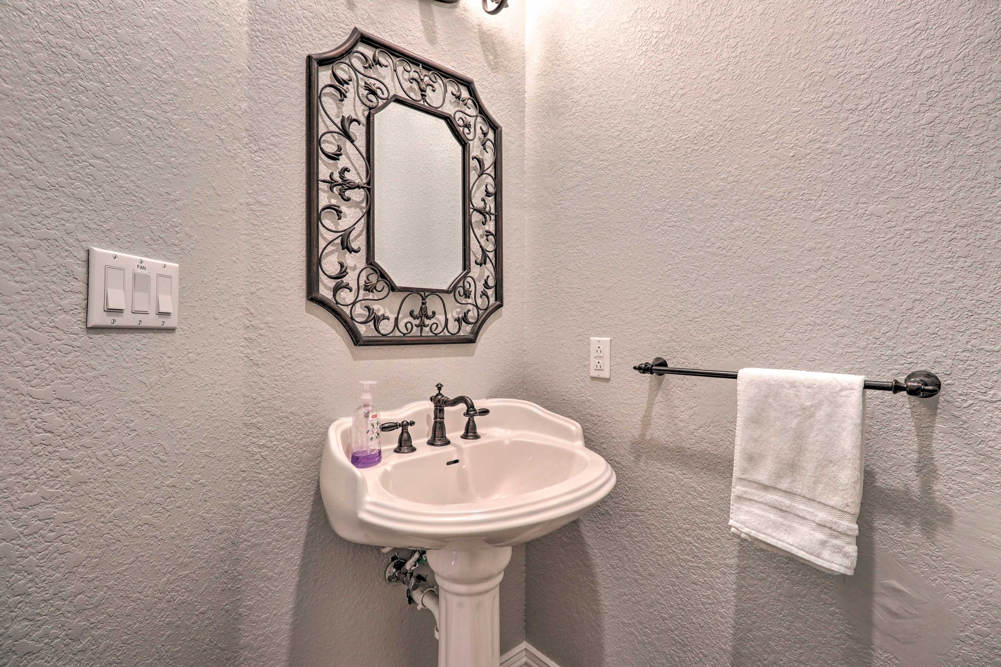 Half Bathroom | Towels Provided | Complimentary Toiletries