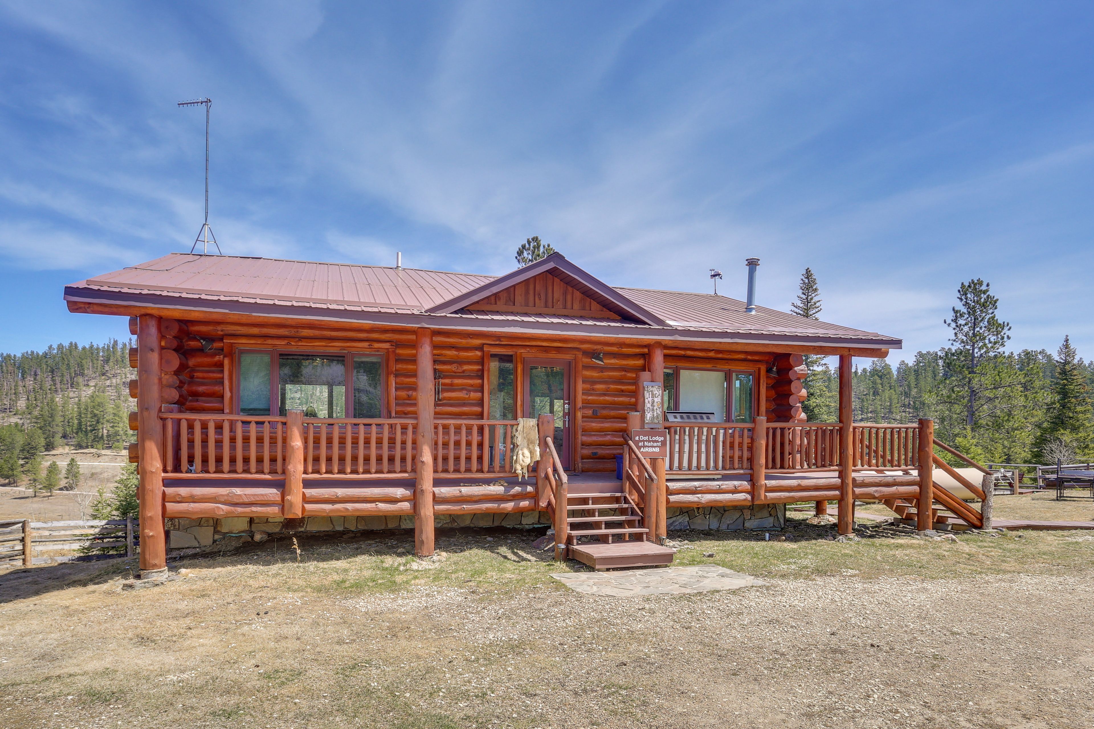 Front Exterior | Single-Story Cabin