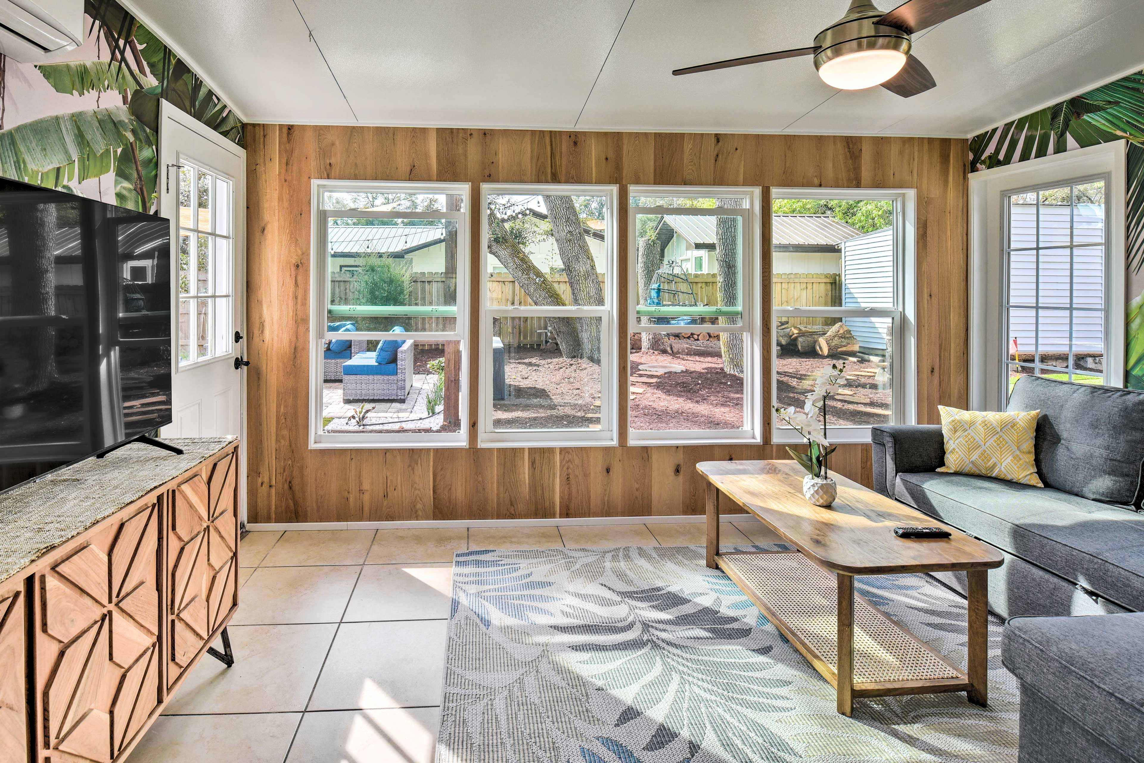 Florida Room | Queen Sleeper Sofa