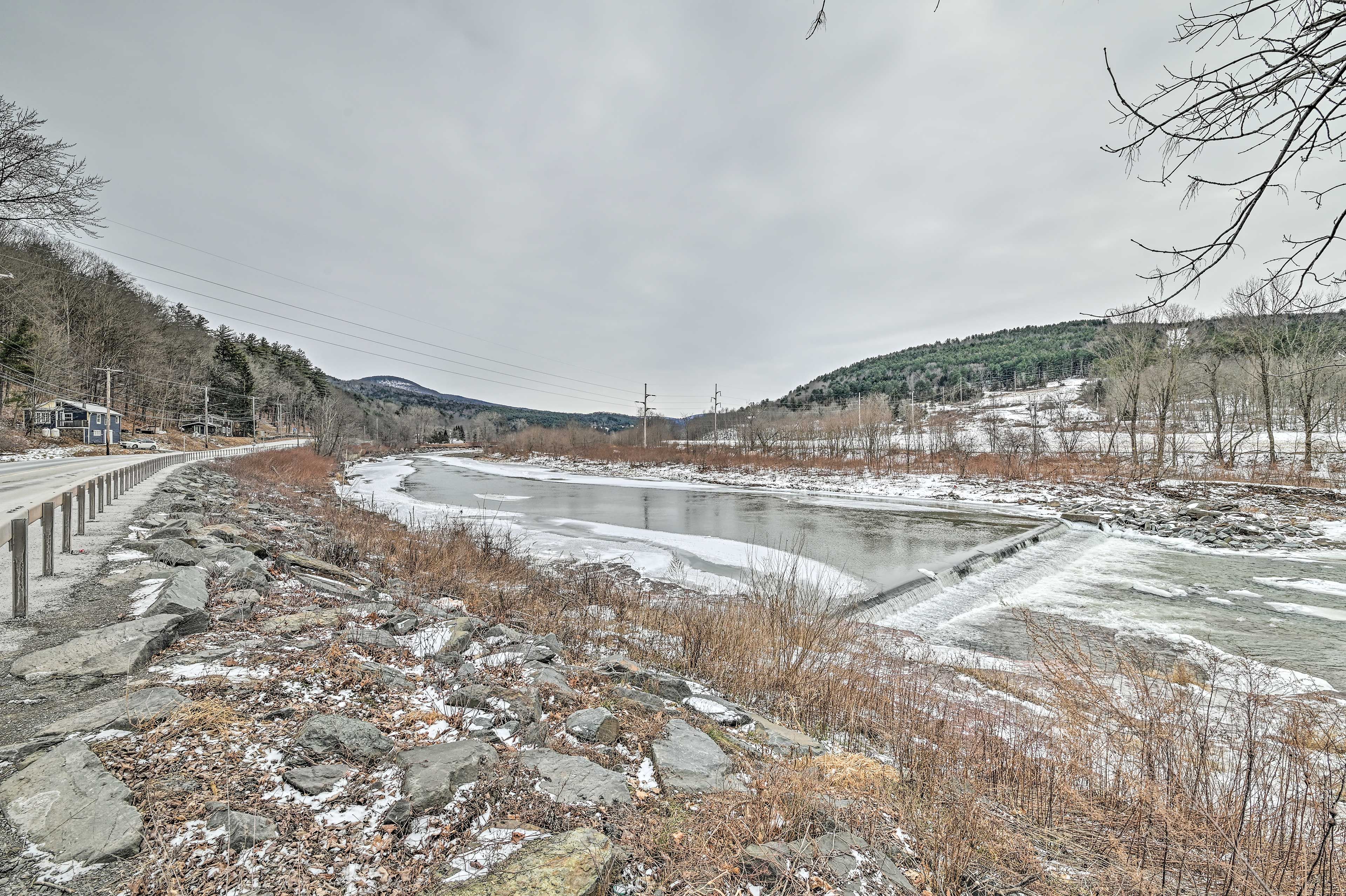 Studio Exterior | Walk to Schoharie Creek