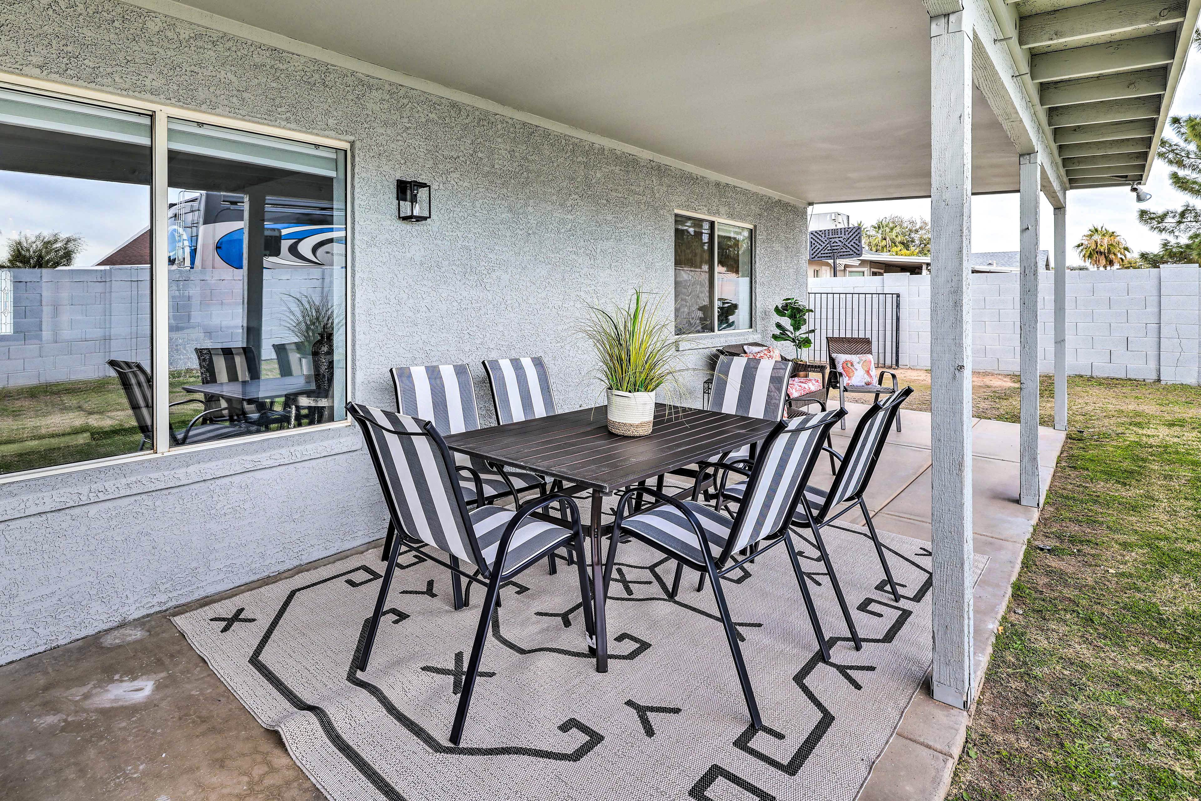 Patio | Outdoor Dining Area