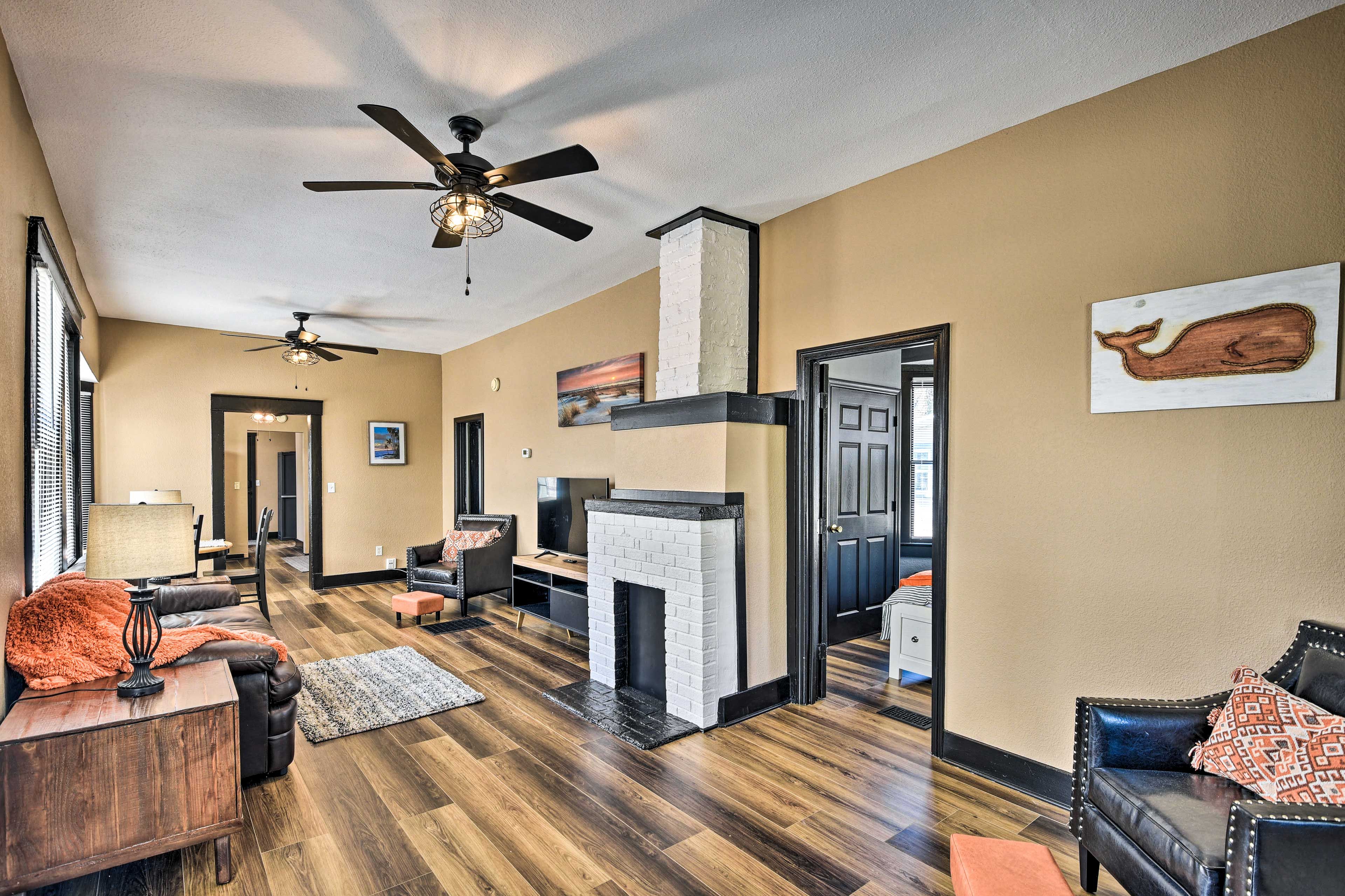 DeLand Vacation Rental | 3BR | 2BA | 1,092 Sq Ft | 5 Exterior Stairs