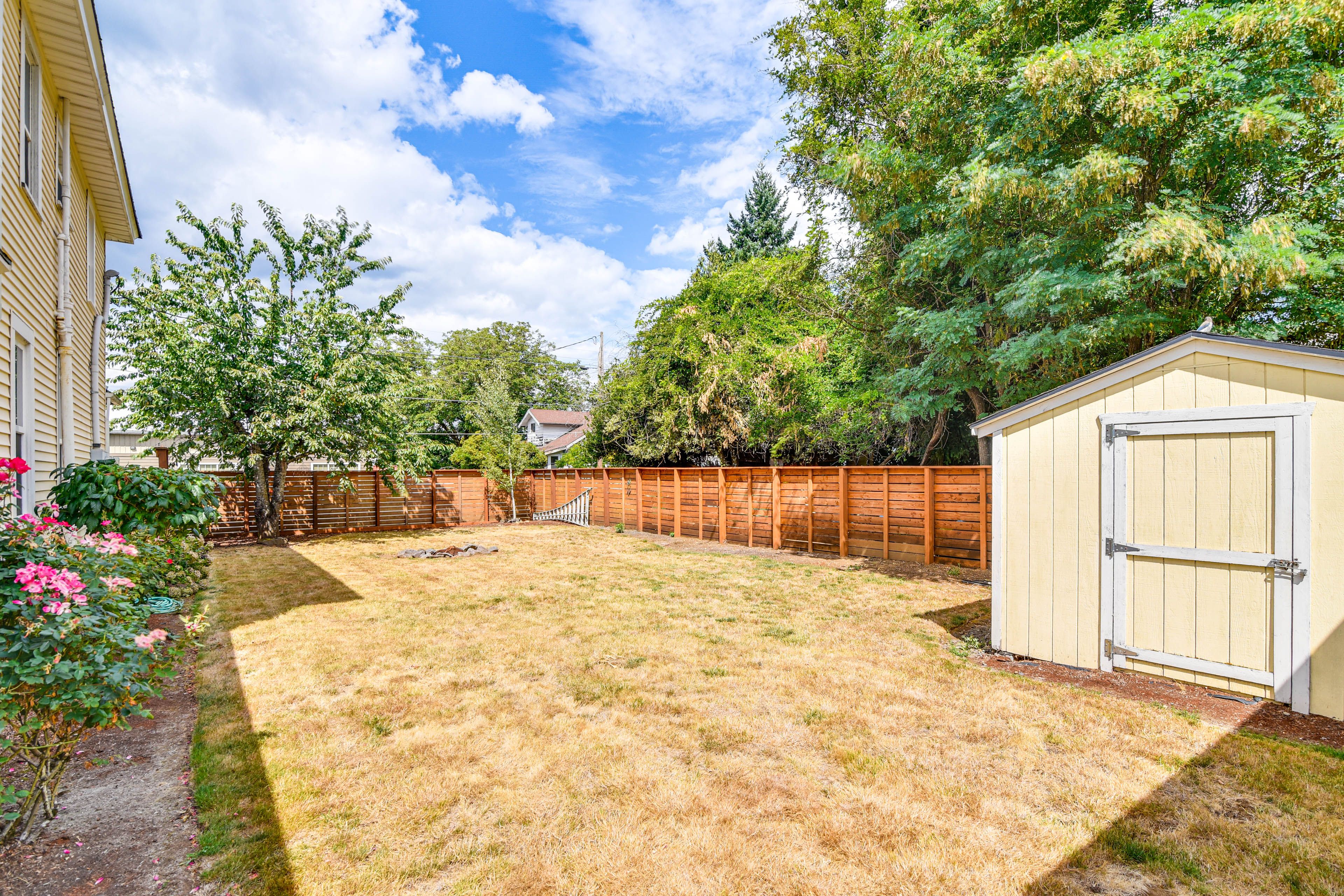 Private Yard | Fire Pit