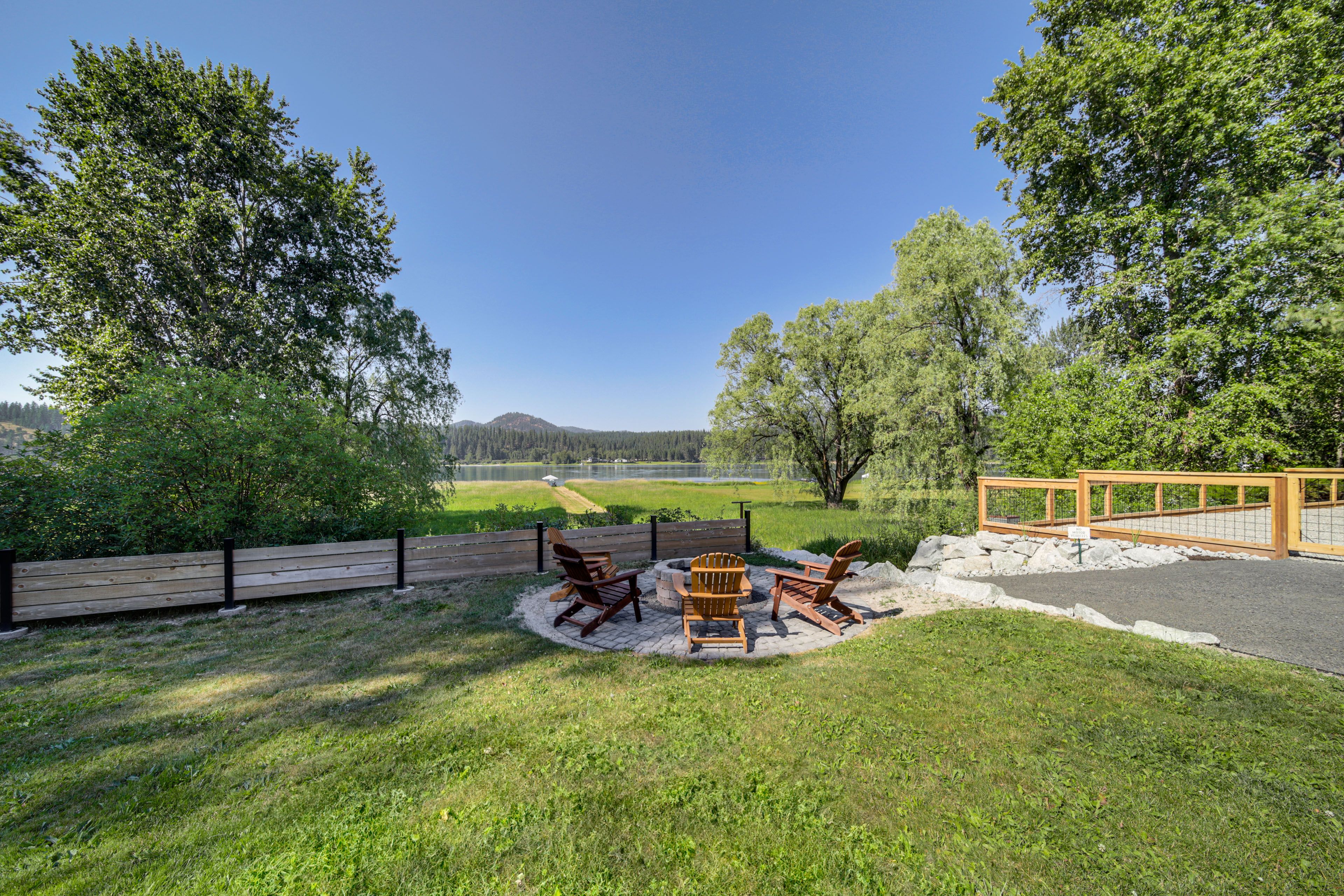 Yard | Dock | Beach | River Access
