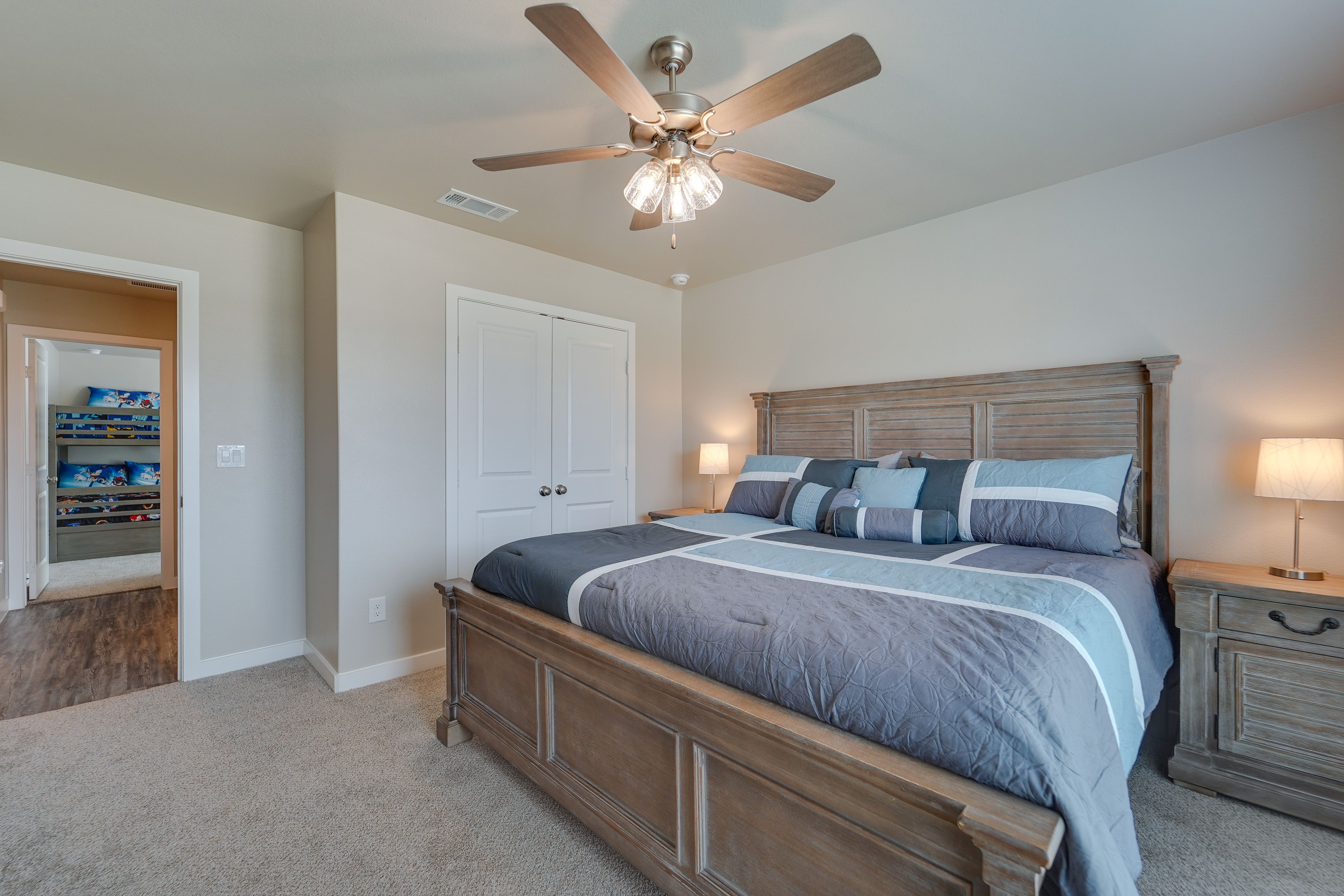 Bedroom 2 | King Bed | Smart TV