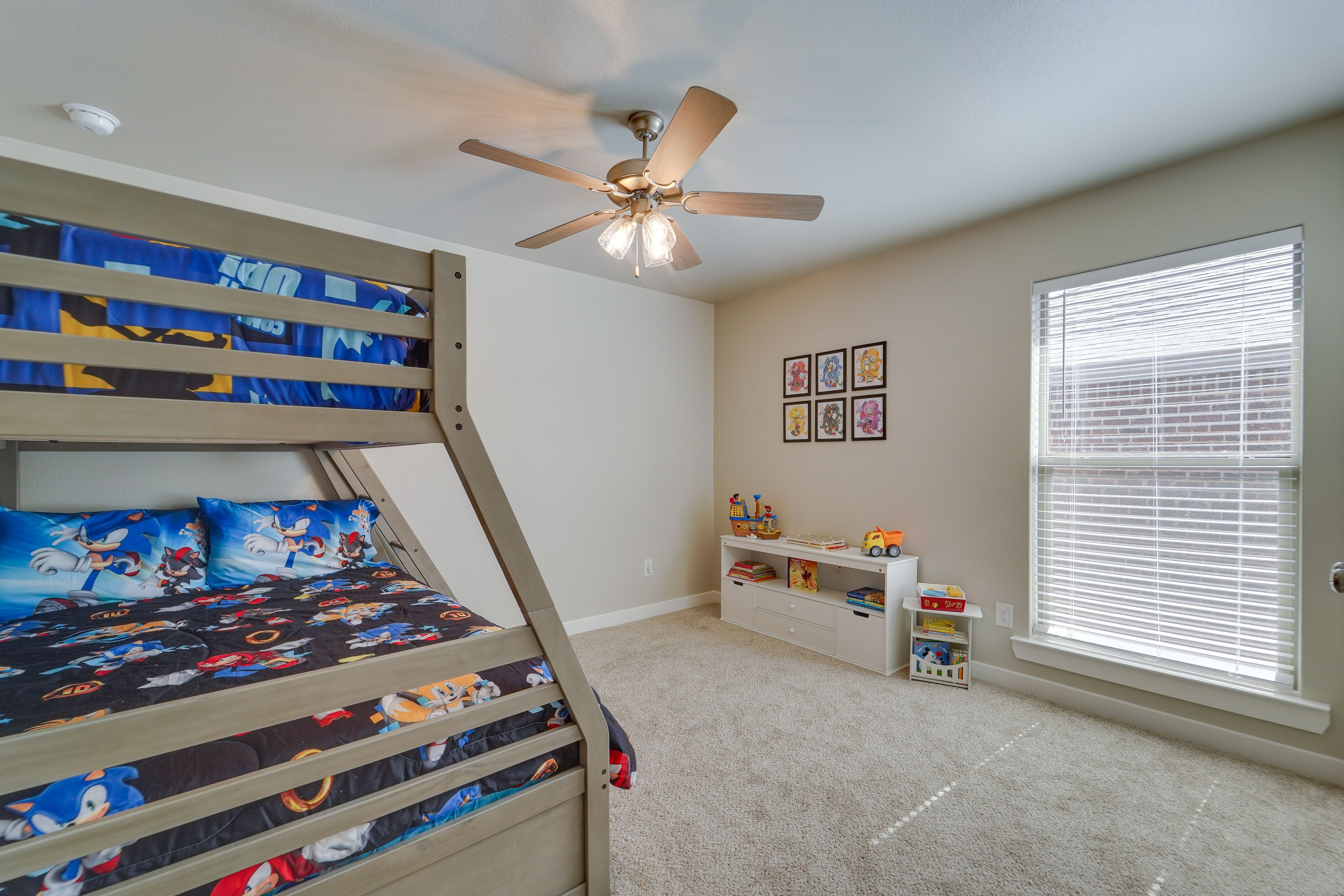 Bedroom 3 | Twin/Full Bunk Bed