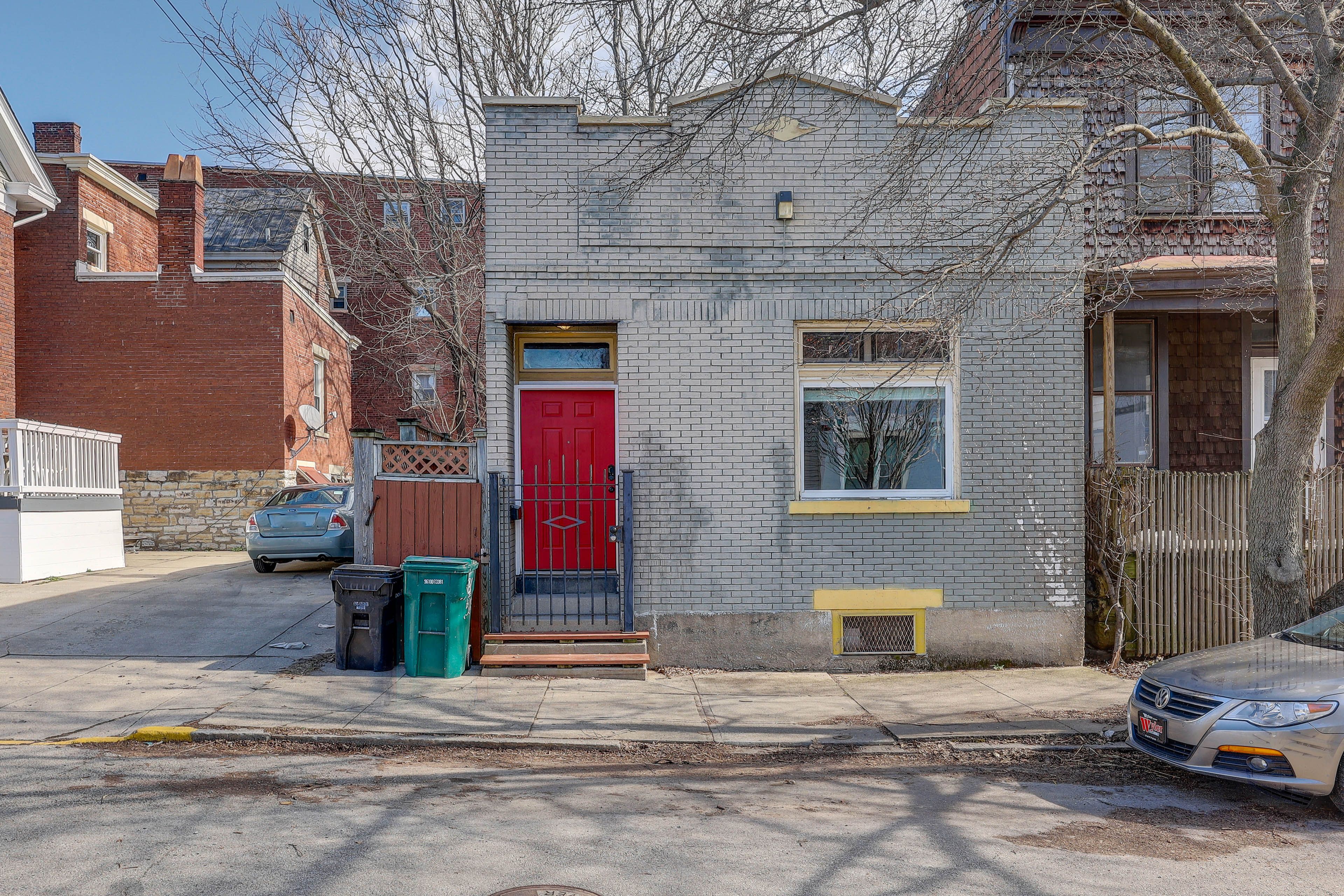 Home Exterior | Street Parking Only