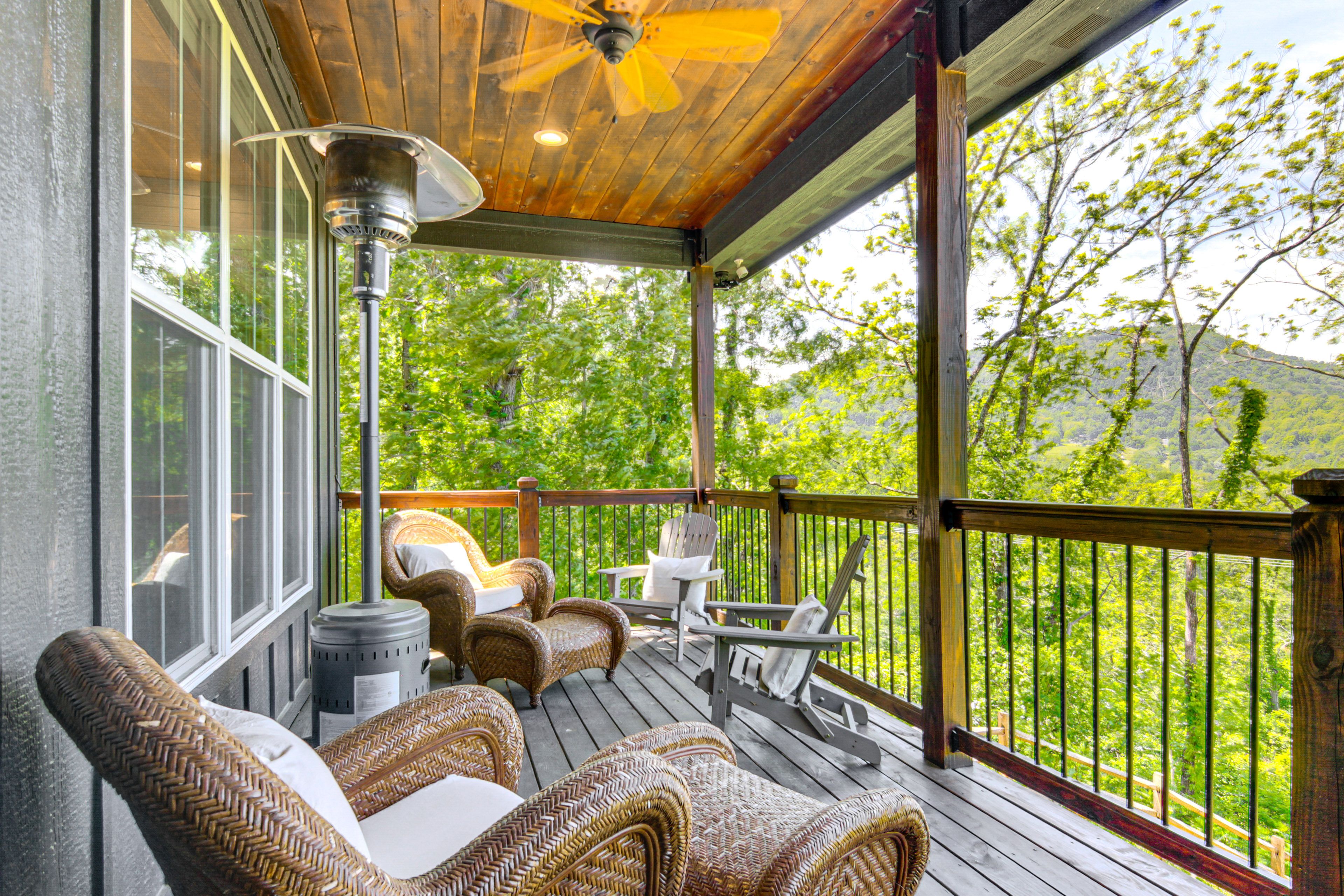 Balcony | Mountain Views