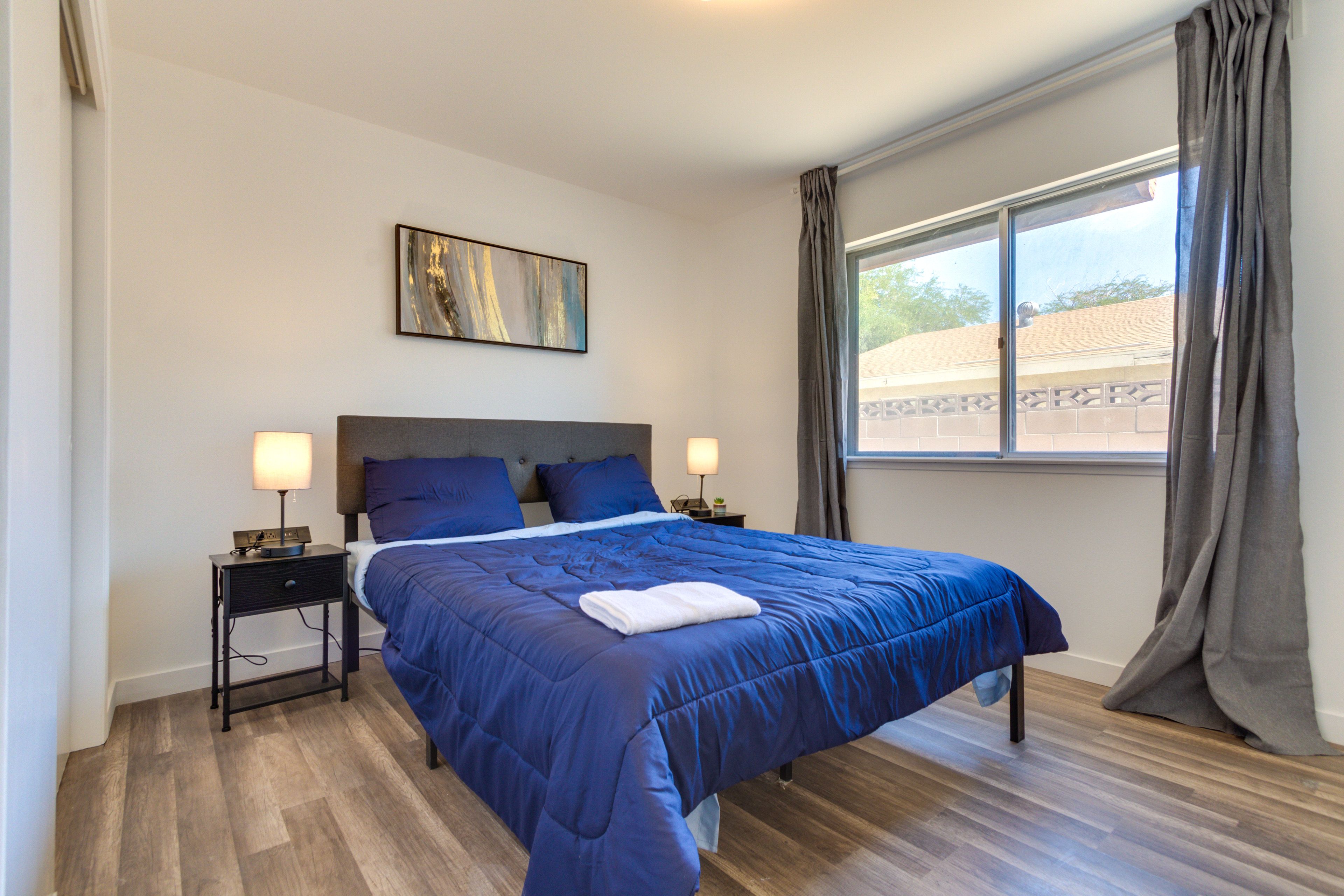 Bedroom 3 | Queen Bed