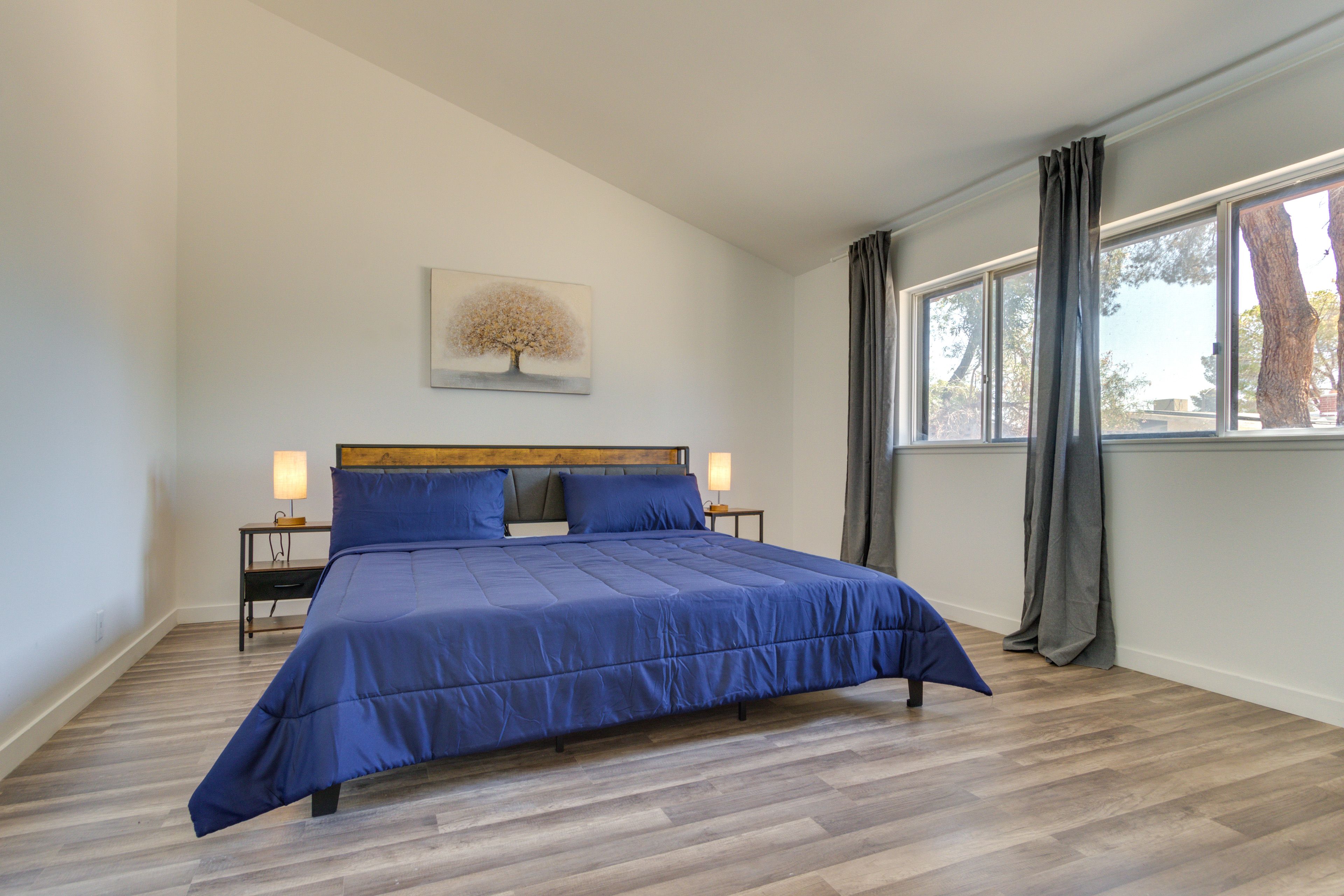 Bedroom 1 | King Bed | En-Suite Bathroom