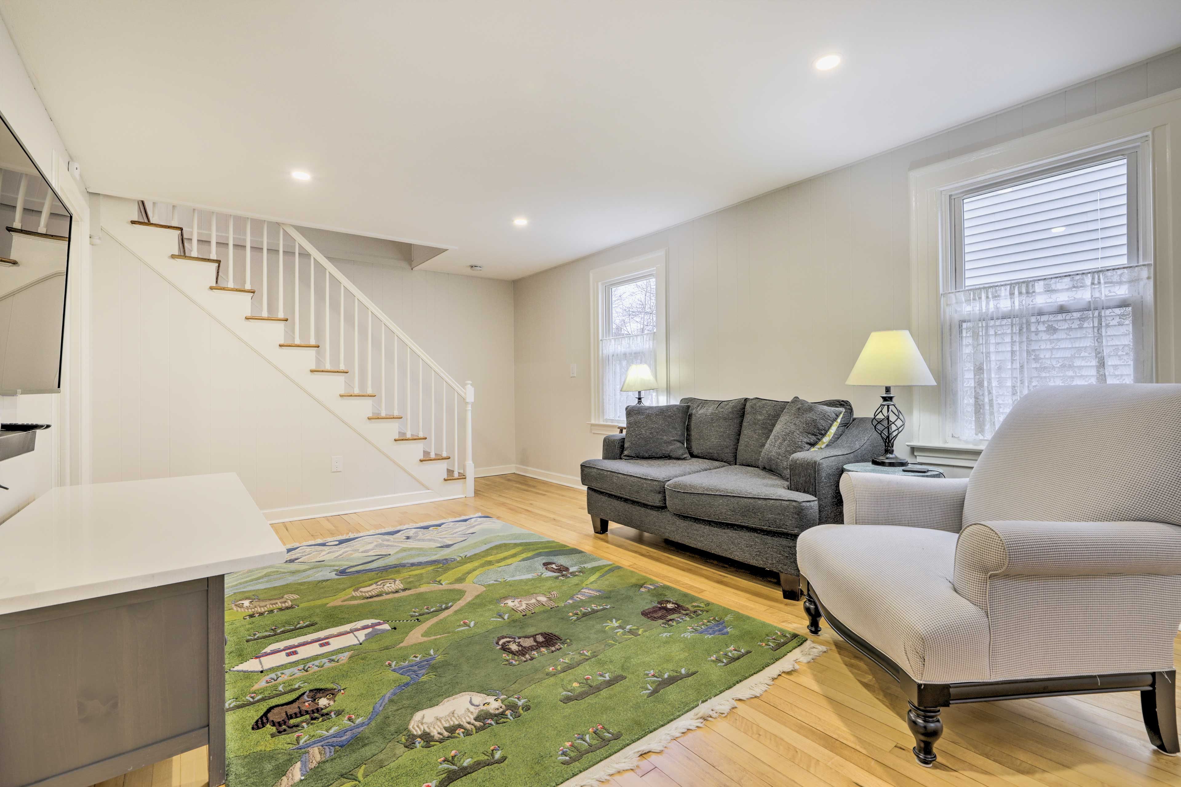 Hamden Vacation Rental | 3BR | 1BA | 2 Steps Required | 1,150 Sq Ft