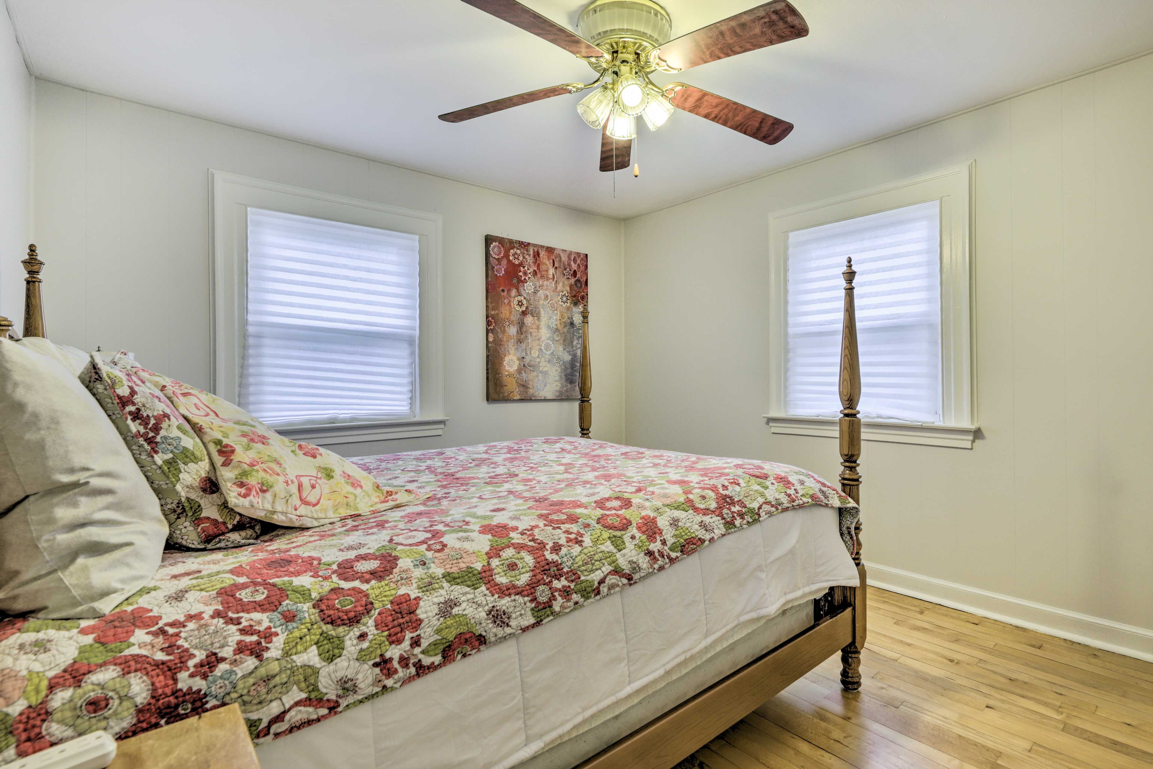 Bedroom 2 | 2nd Floor | Queen Bed