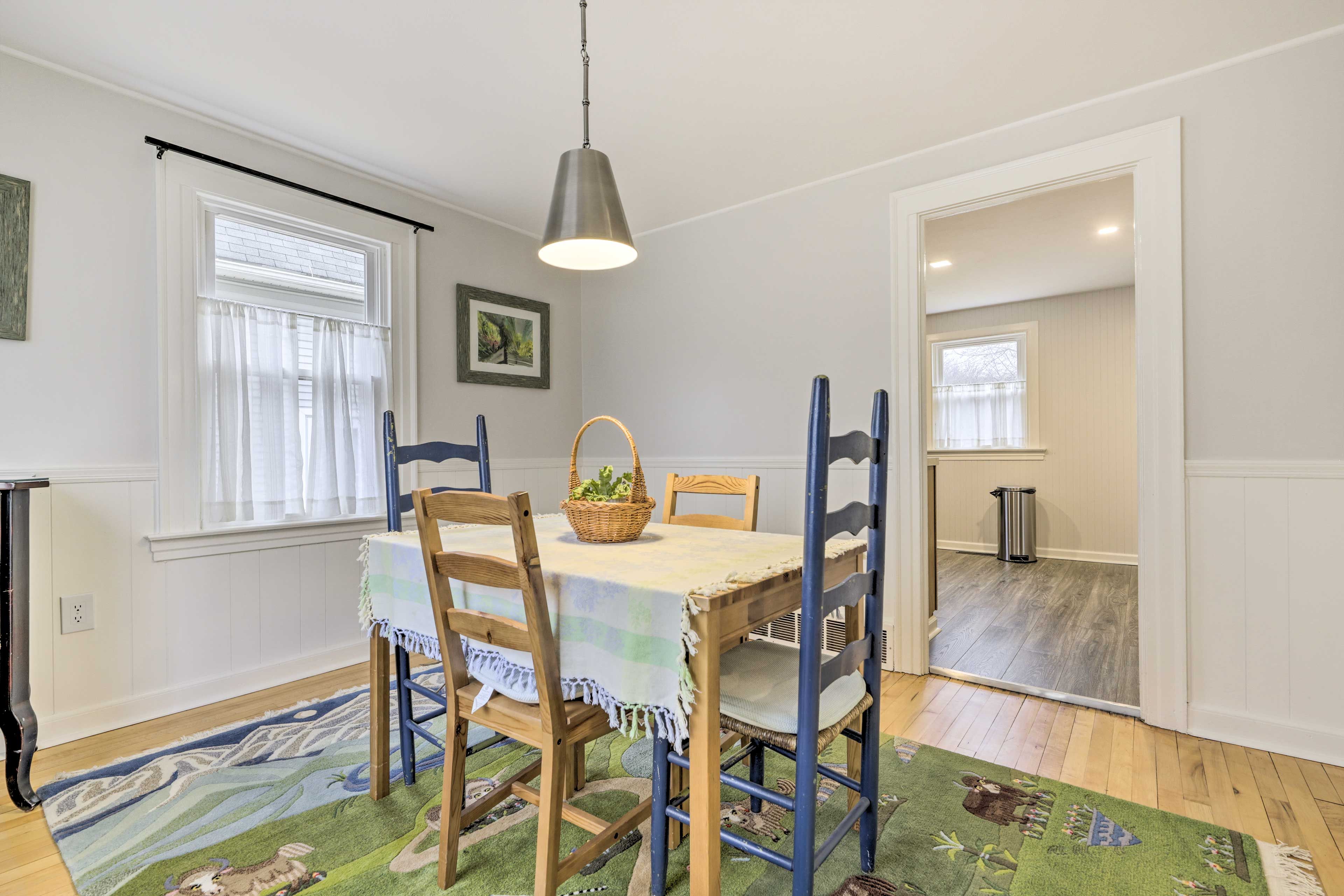 Dining Room | Dishware & Flatware Provided