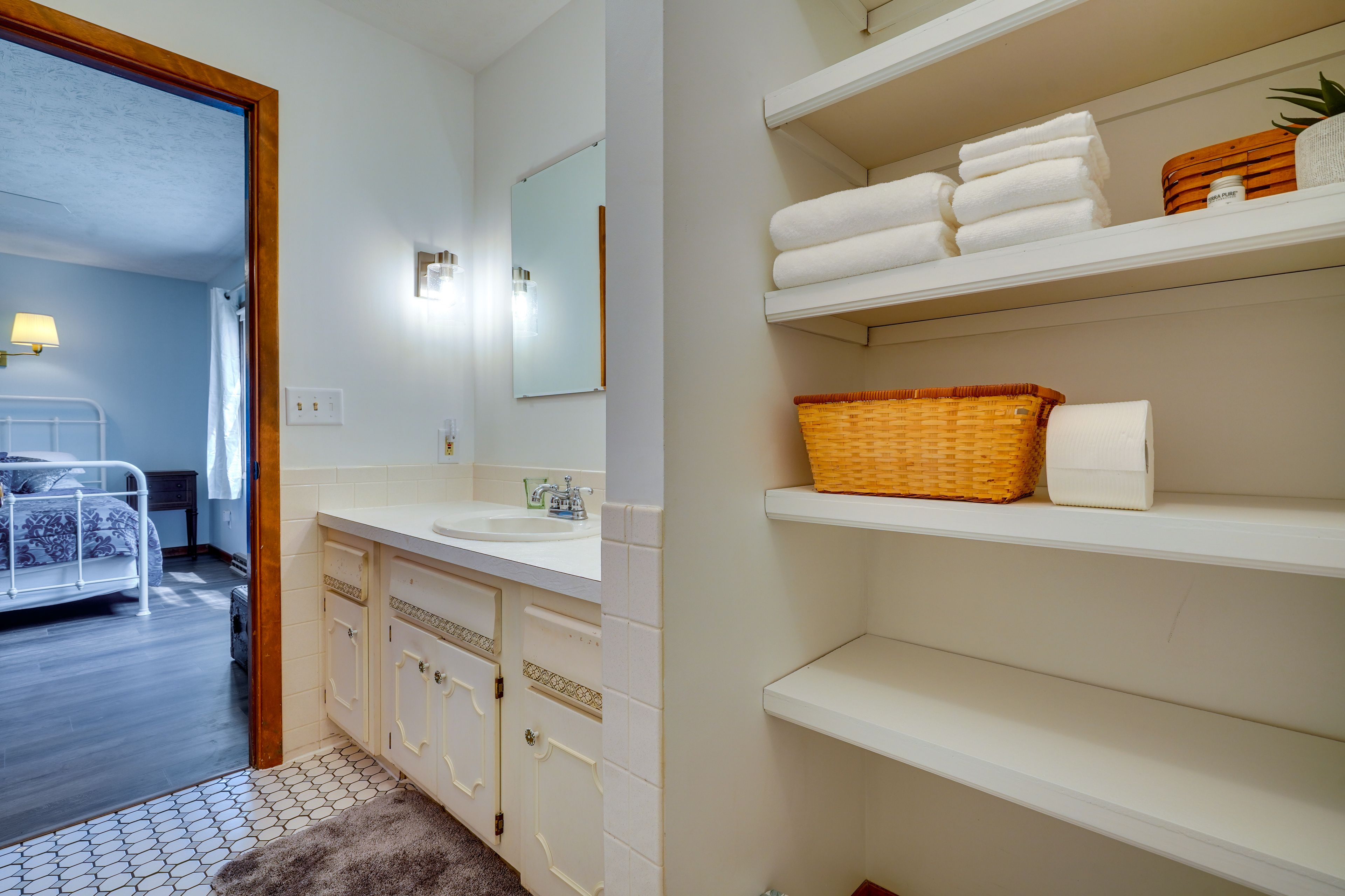 En-Suite Bathroom | Complimentary Toiletries