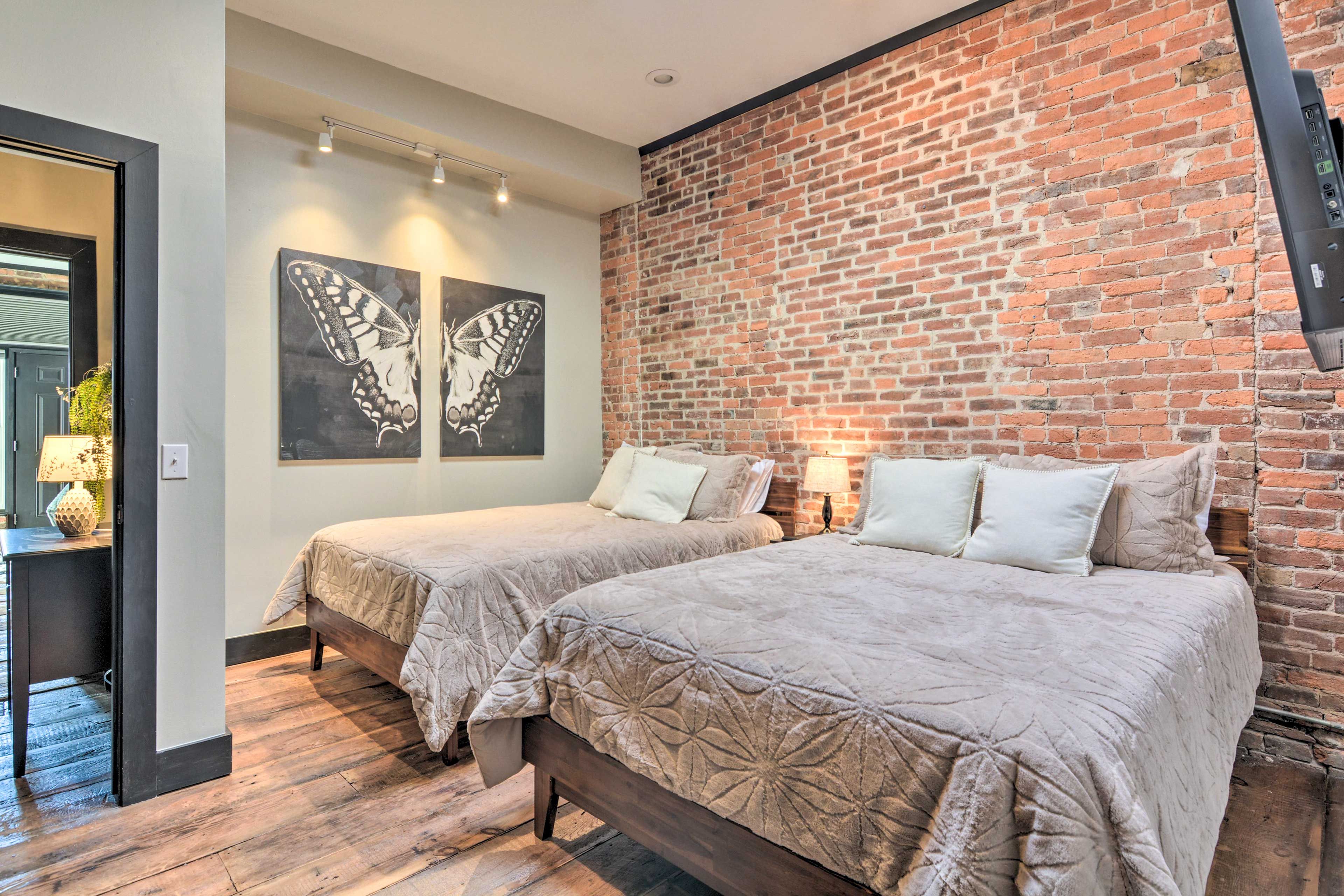 Bedroom 2 | Main Level | 2 Queen Beds | Linens Provided