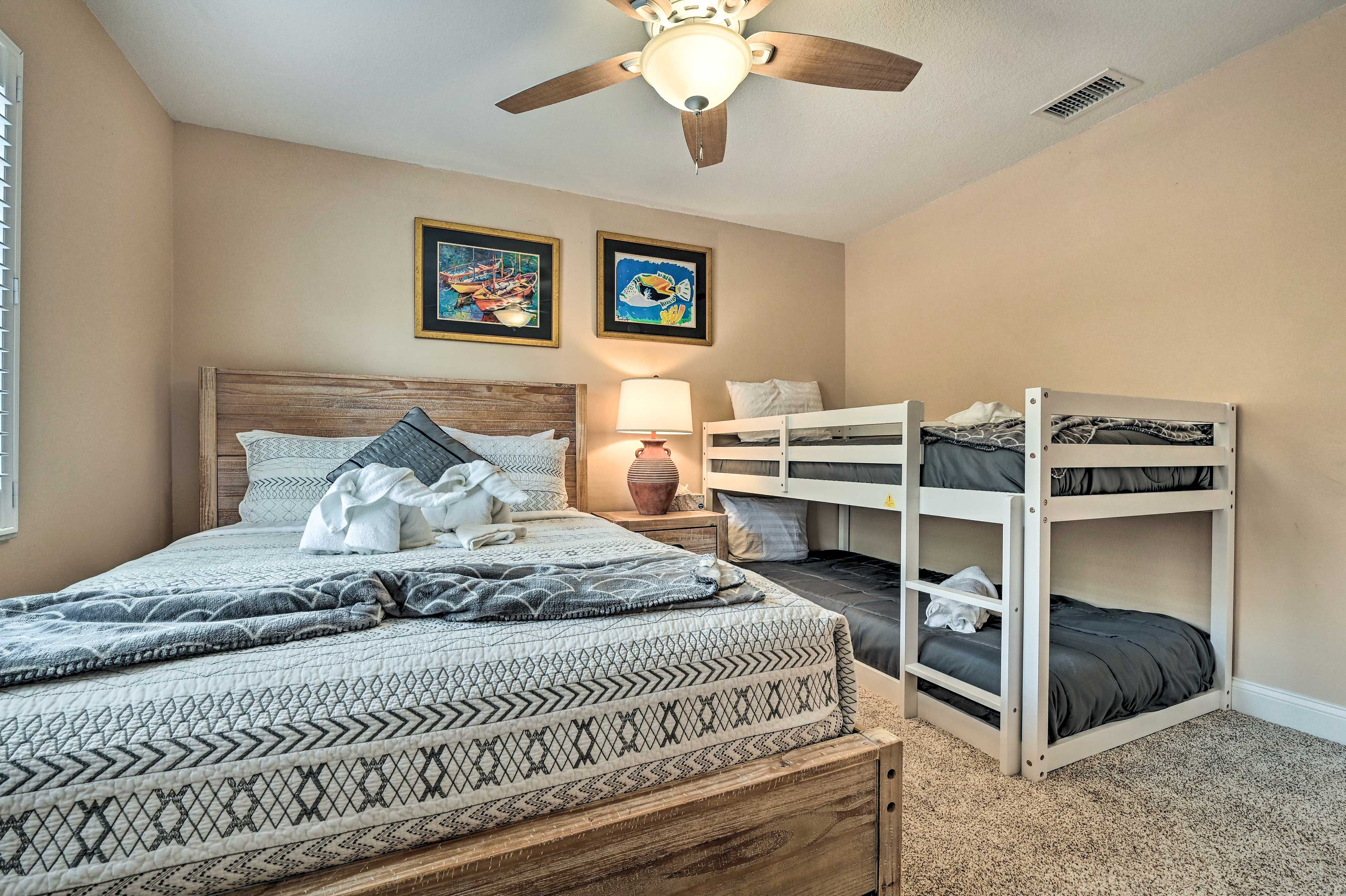 Bedroom 2 | Queen Bed, Twin Bunk Bed | Smart TV