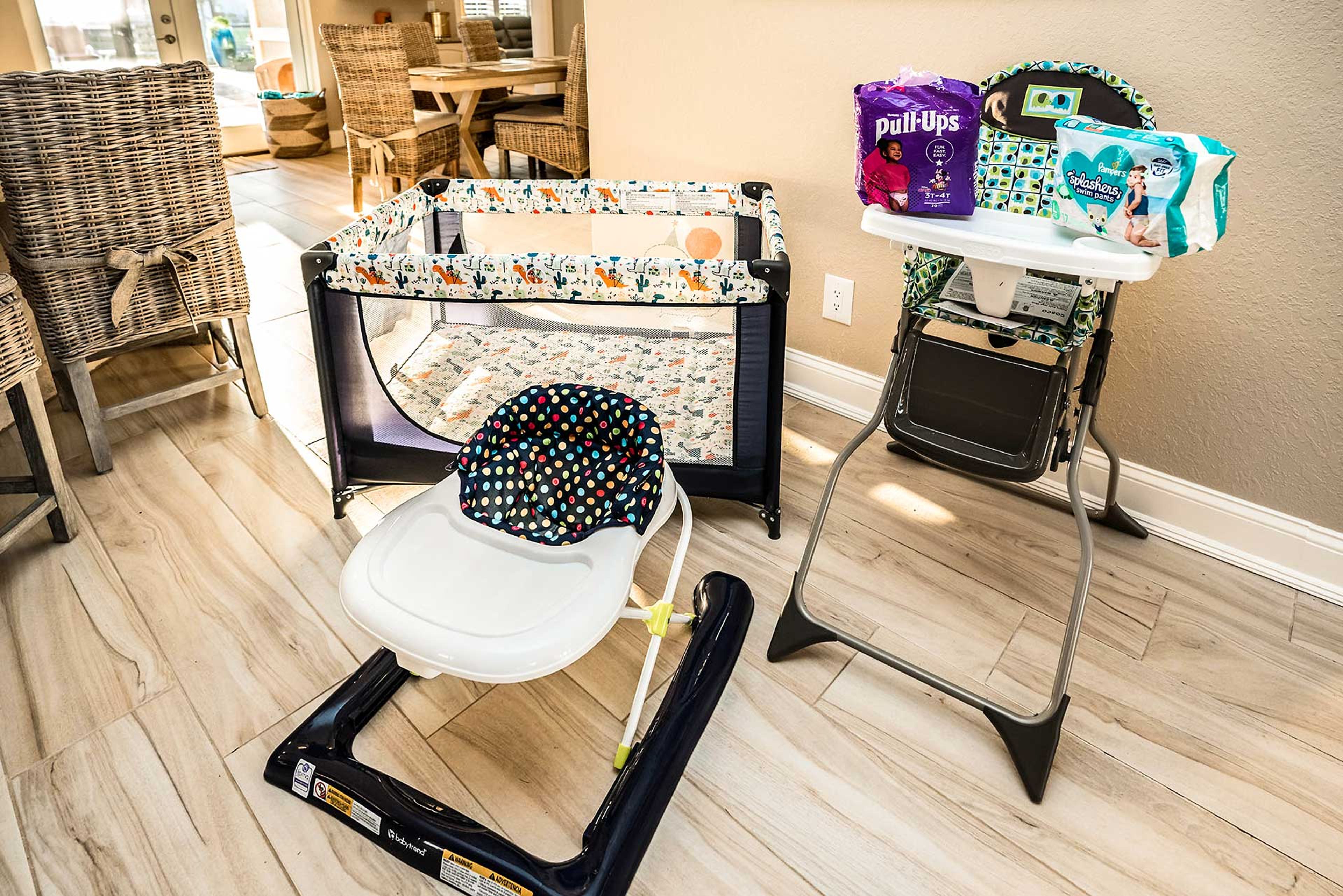 High Chair + Pack 'N Play