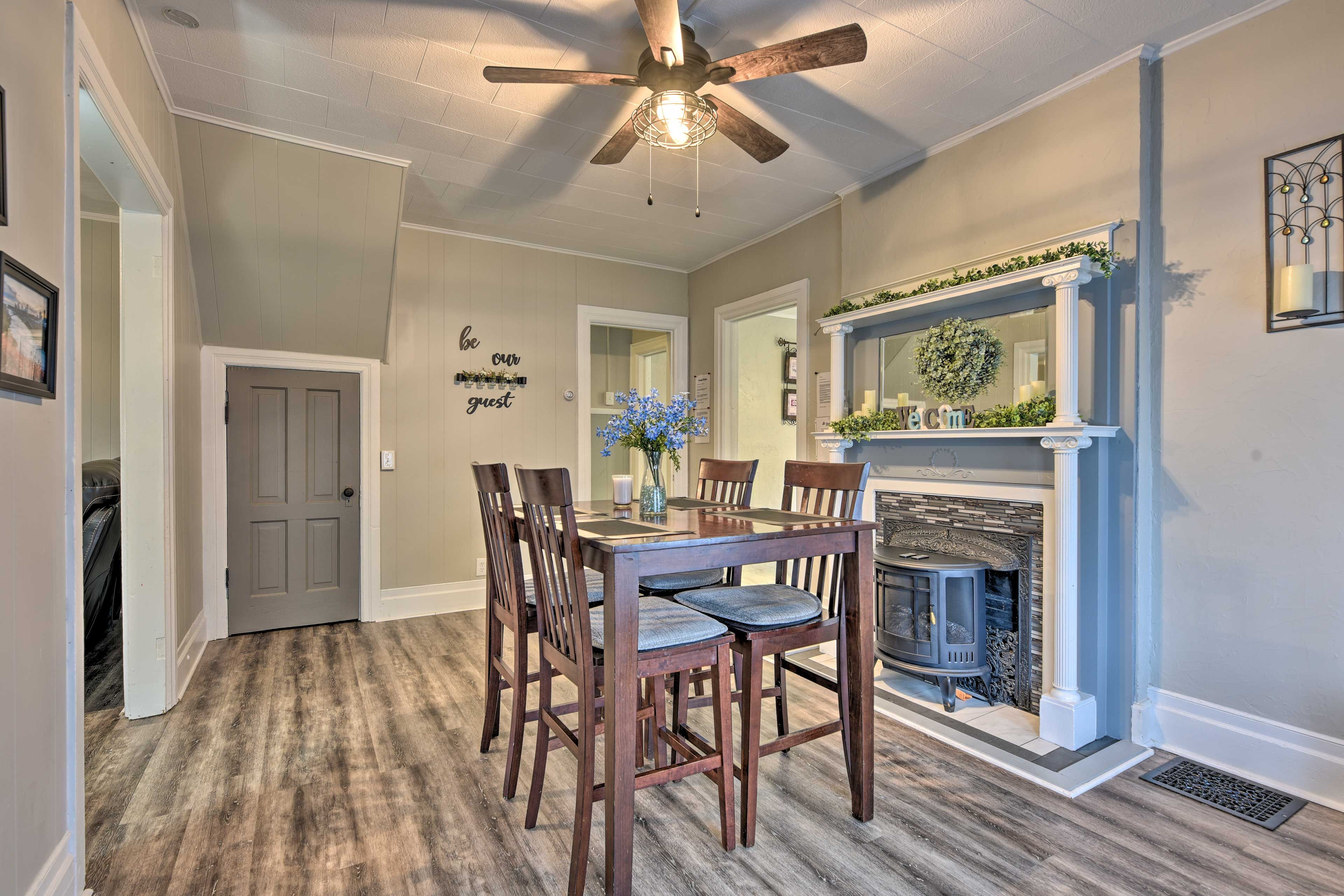 Dining Room | Fireplace