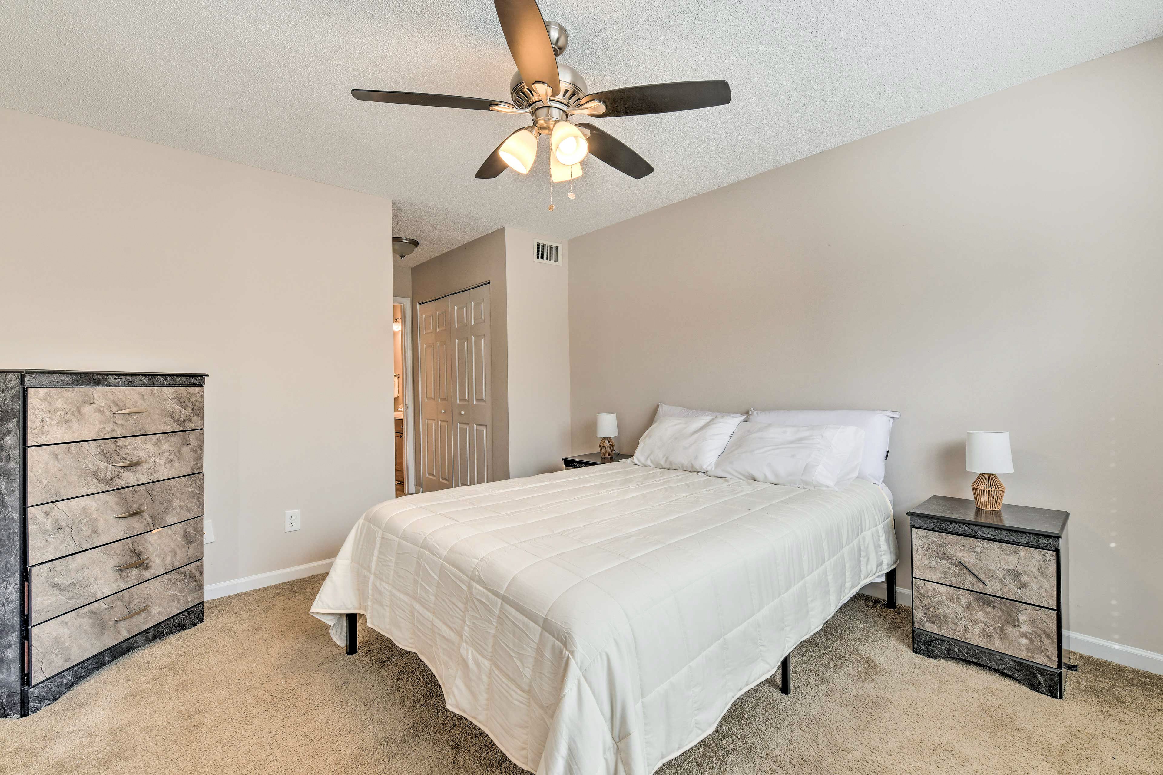 Bedroom 3 | Queen Bed | 1st Floor