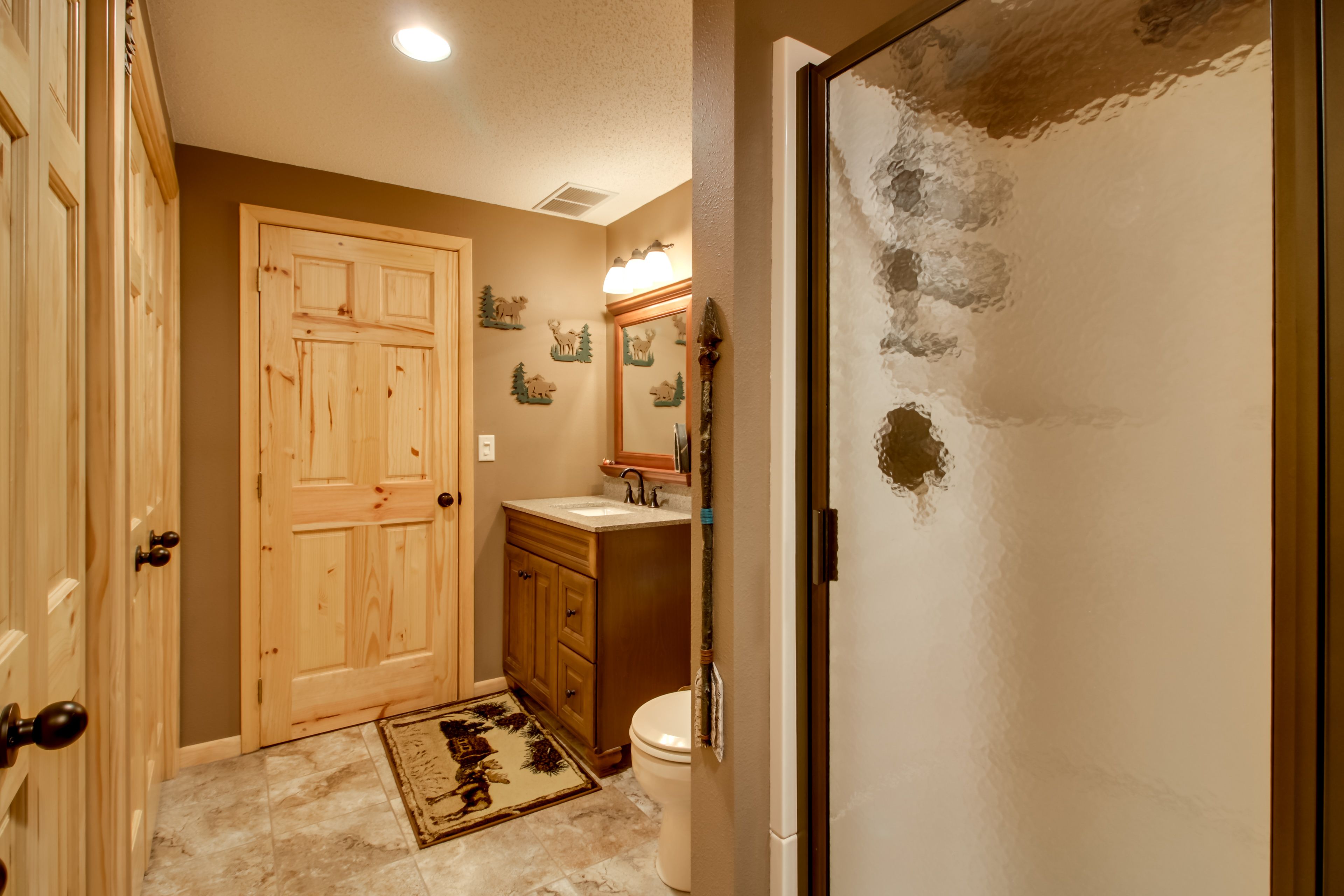 Full Bathroom | Complimentary Toiletries