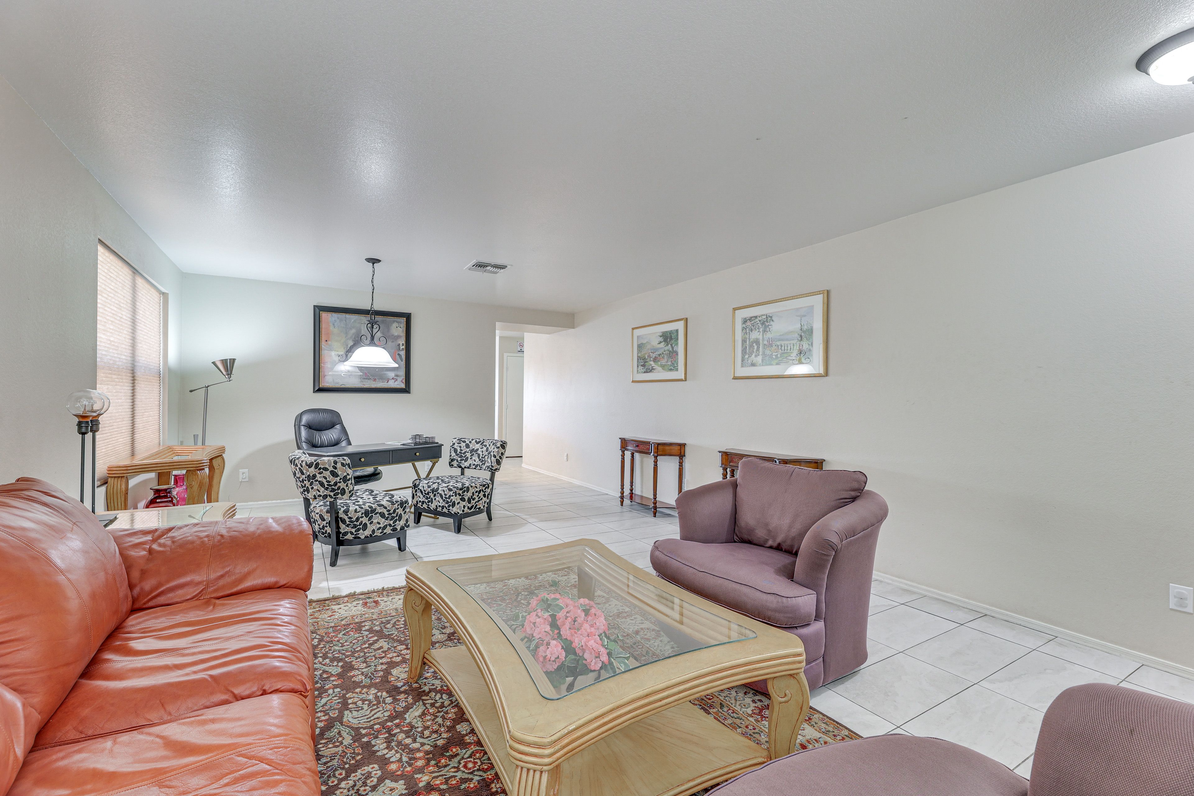 Family Room | Work Desk