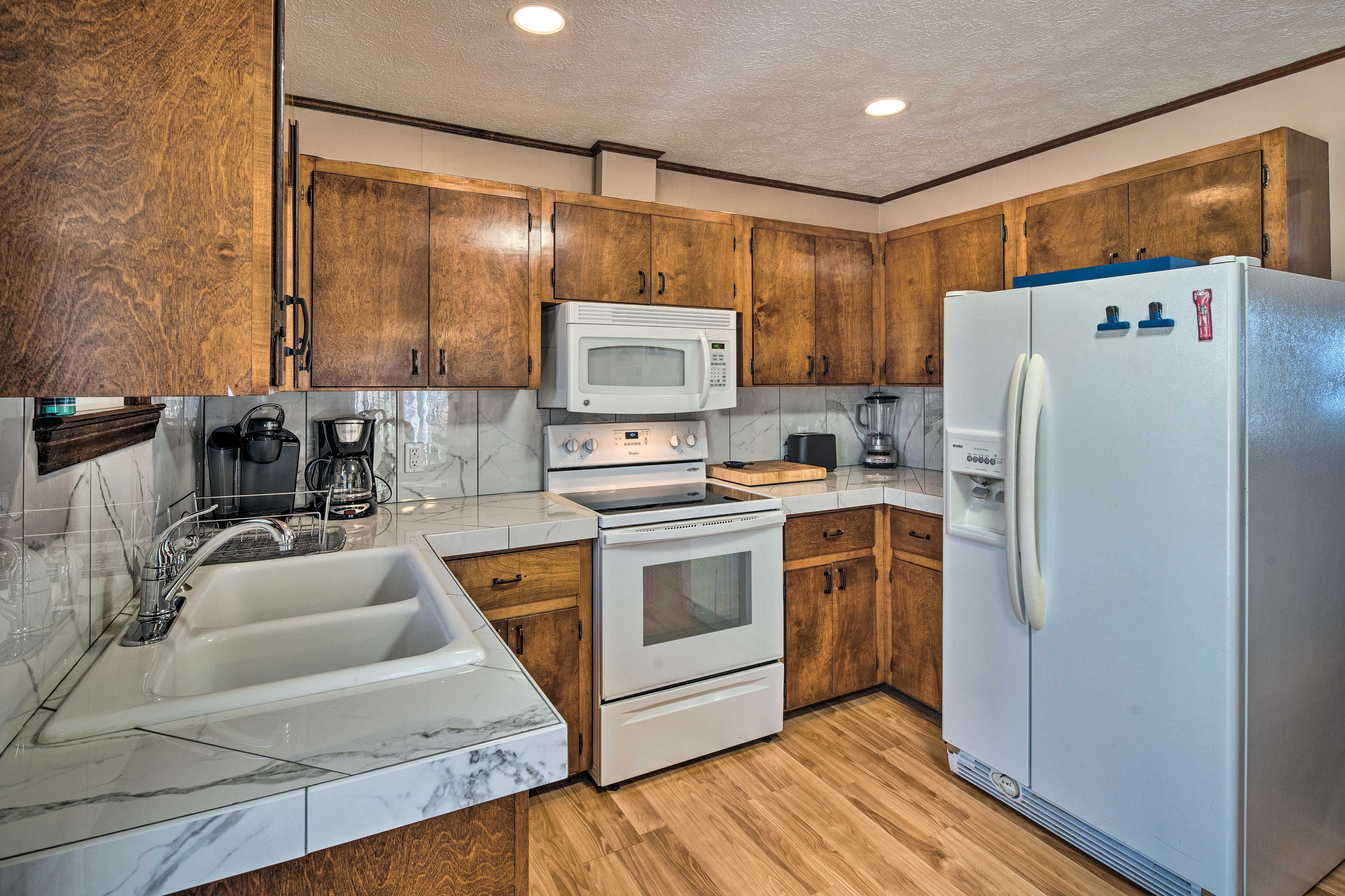 Kitchen | Cooking Basics | Coffee Maker | Ice Maker