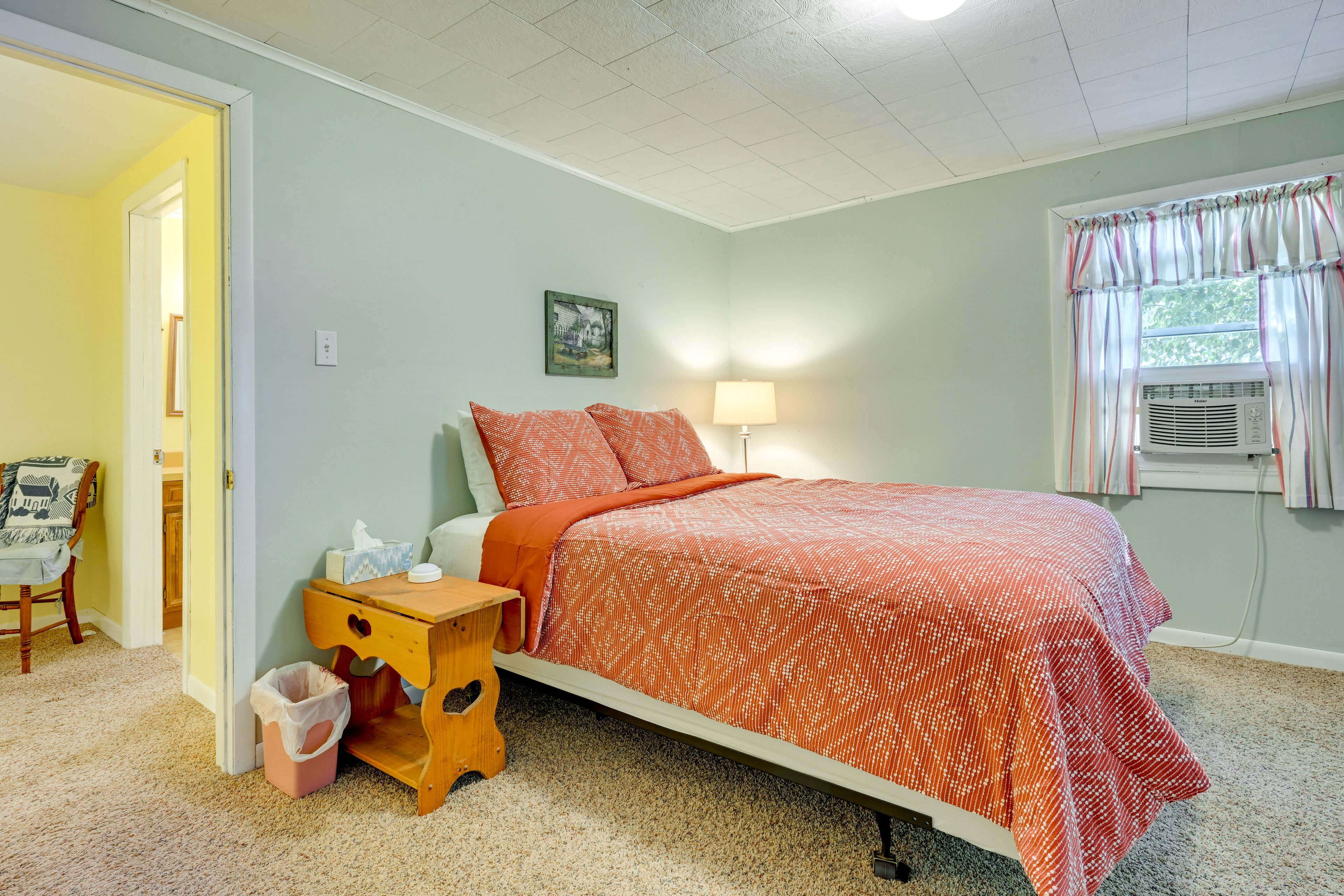 Bedroom 1 | Queen Bed | Linens Provided