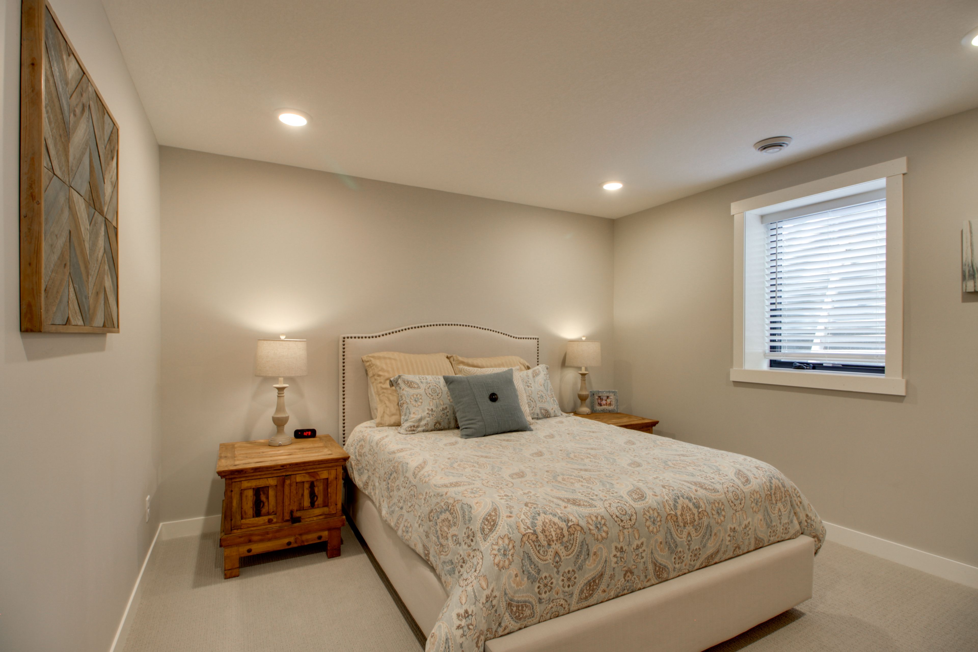 Bedroom 4 | Queen Bed