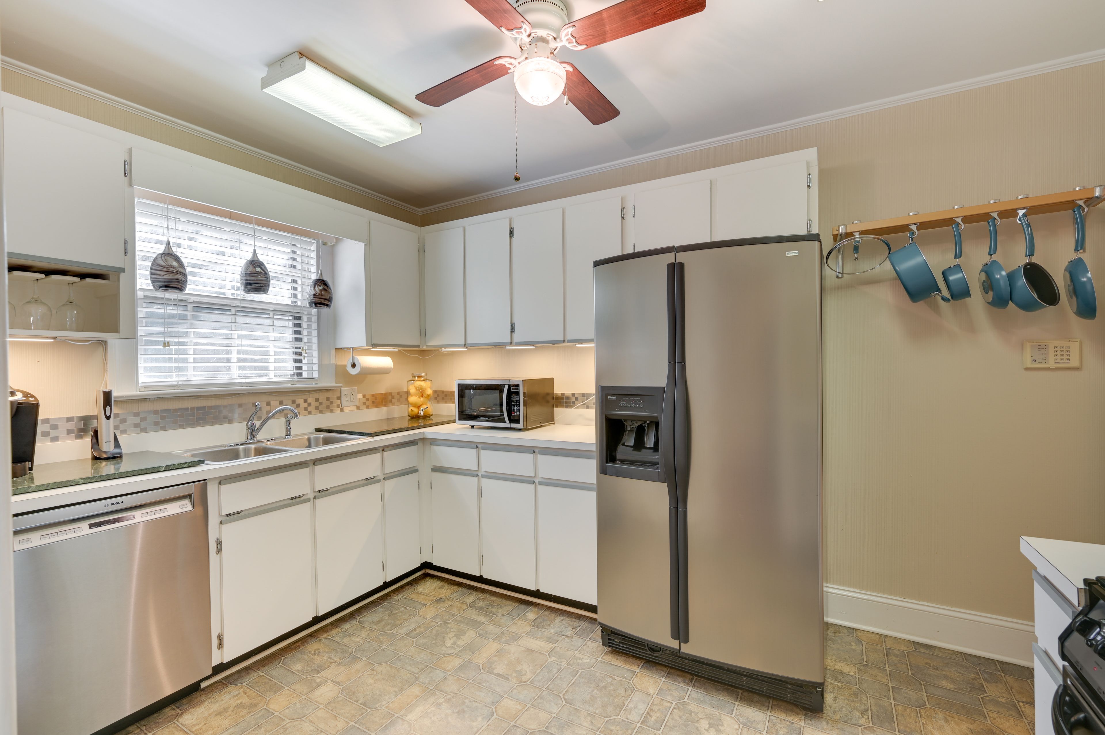 Kitchen | Keurig Coffee Maker