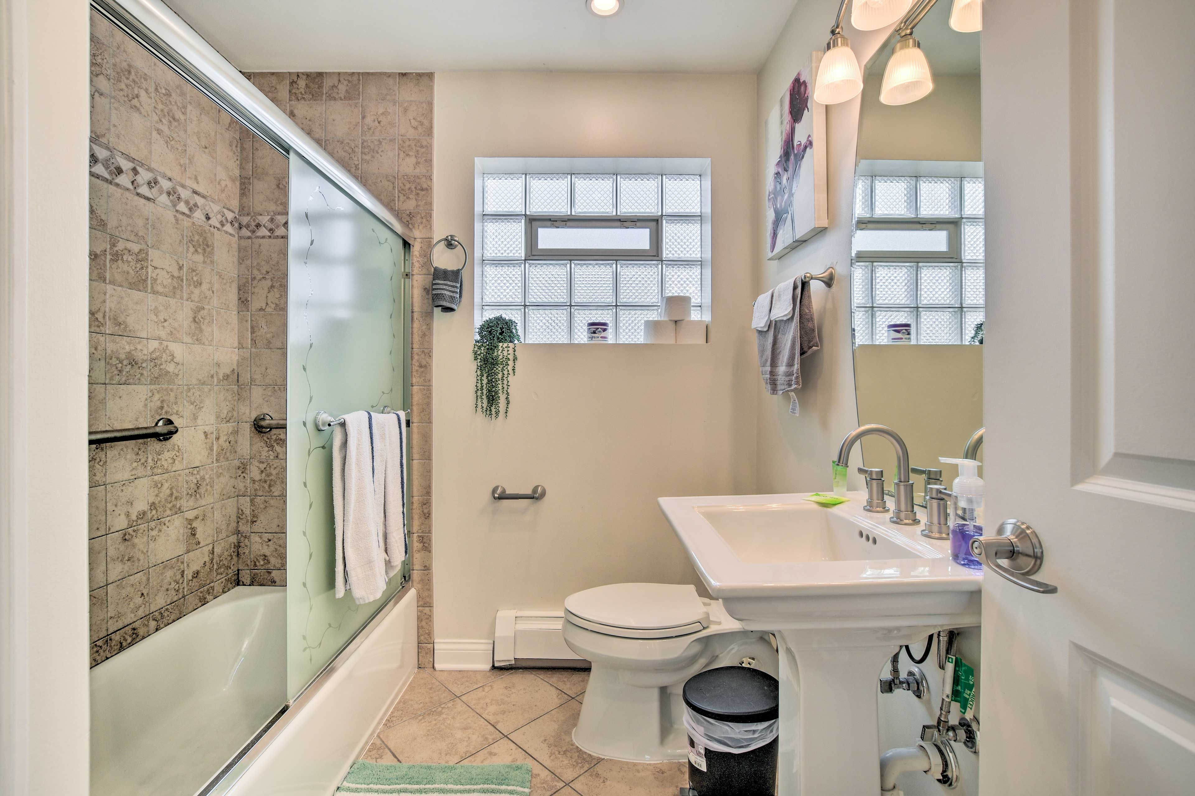 Full Bathroom | 2nd Floor | Towels Provided | Grab Rails in Shower