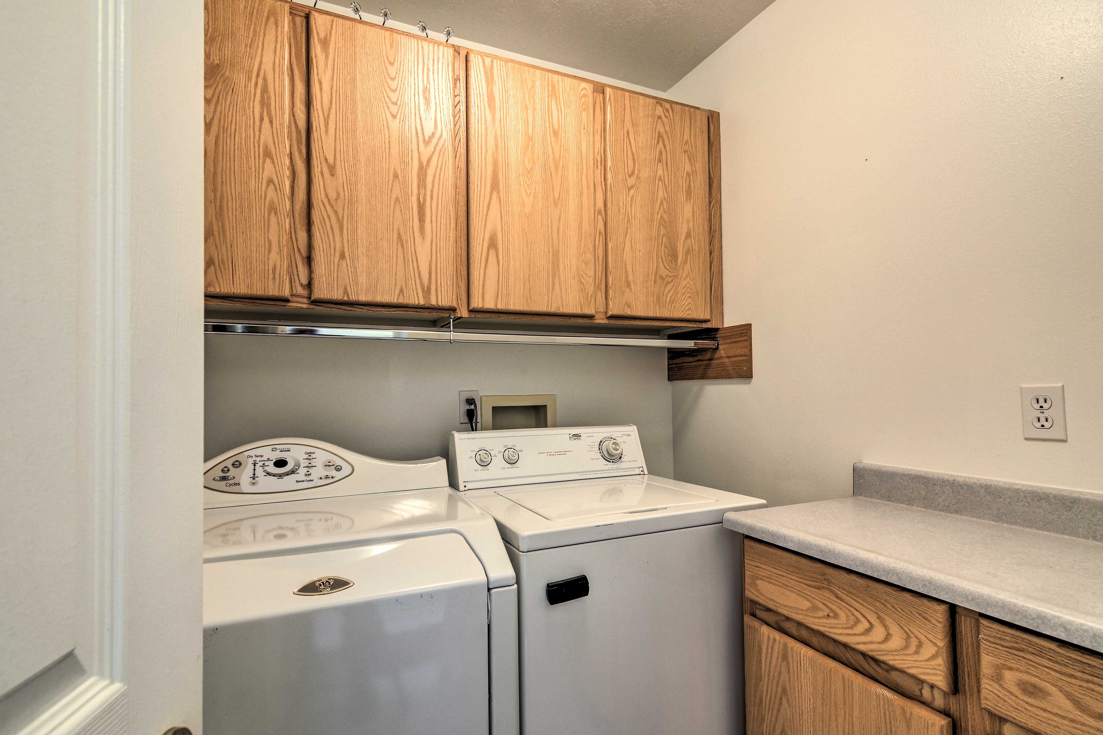 In-Unit Laundry Machines | Detergent Provided