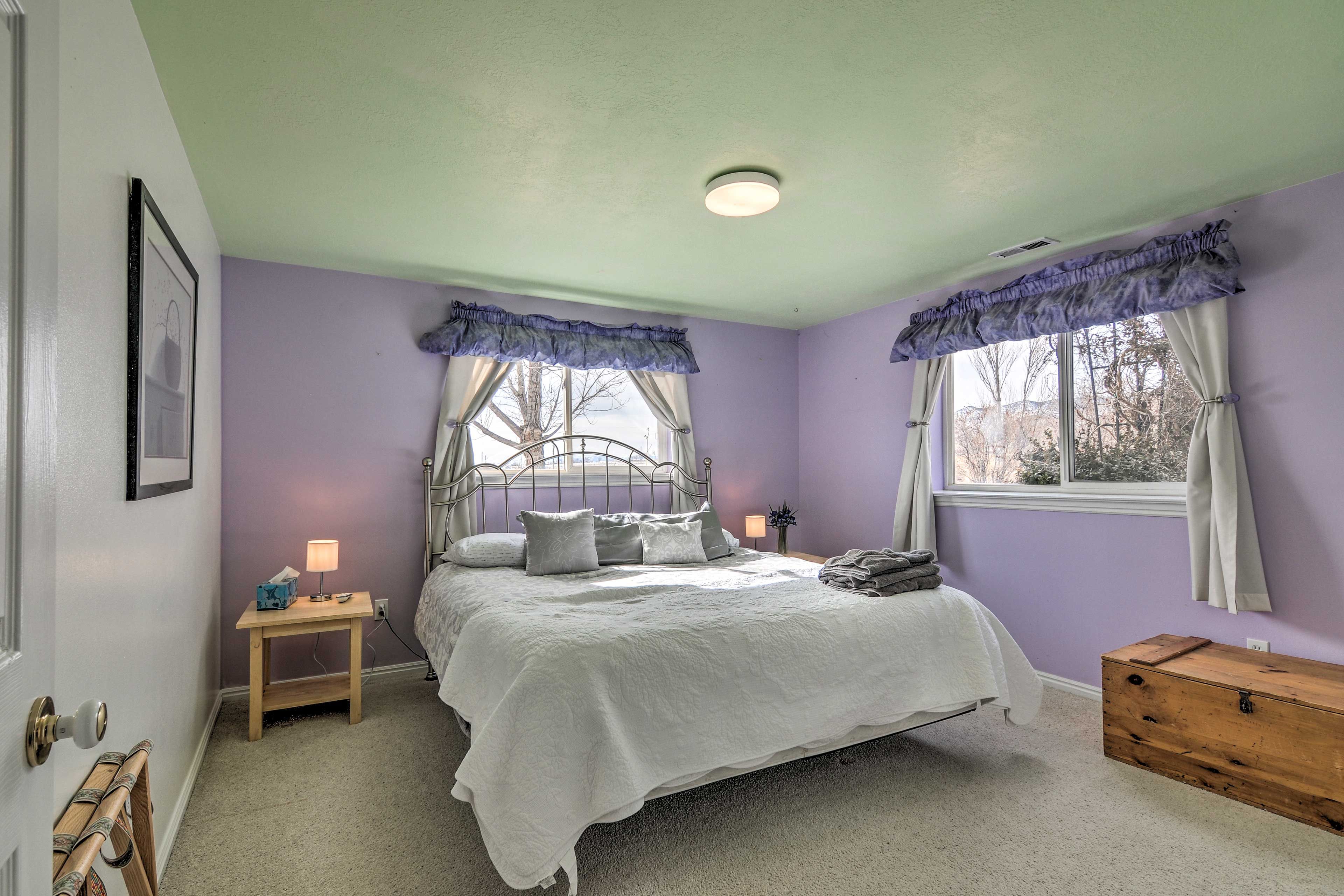 Bedroom 5 | King Bed