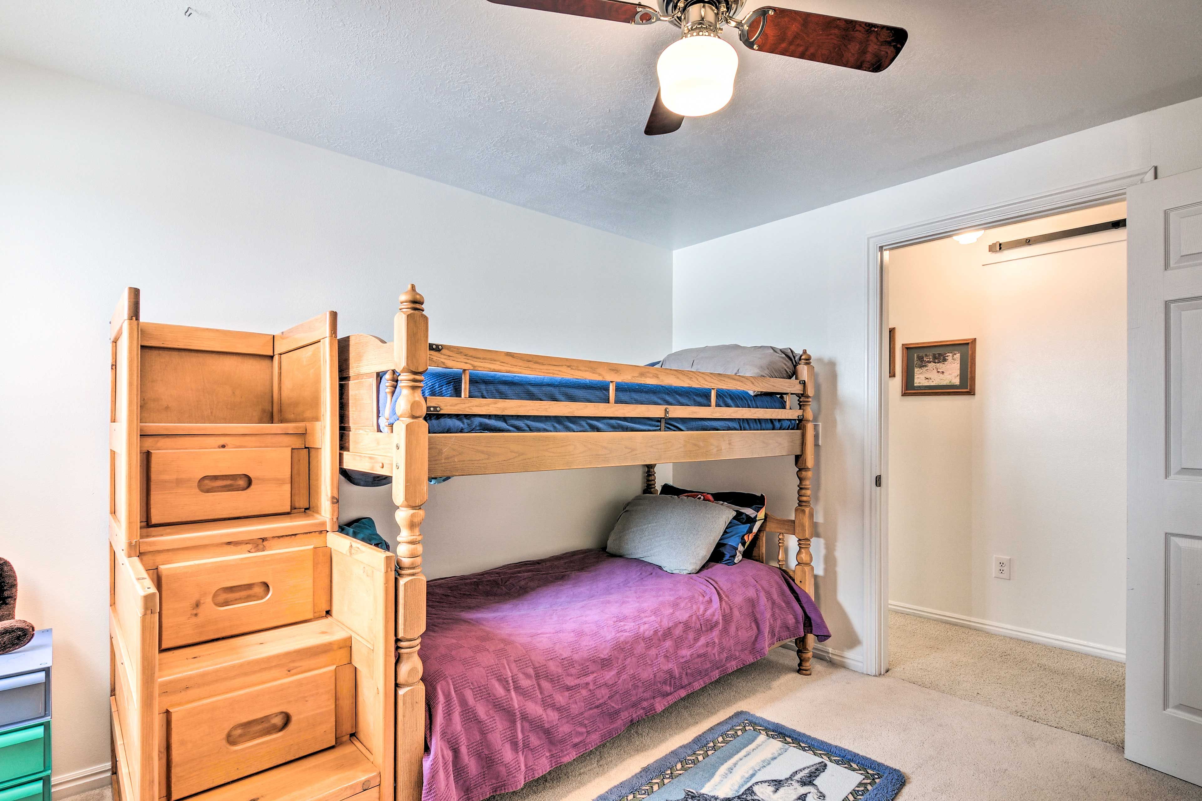 Bedroom 2 | Twin Bunk Bed