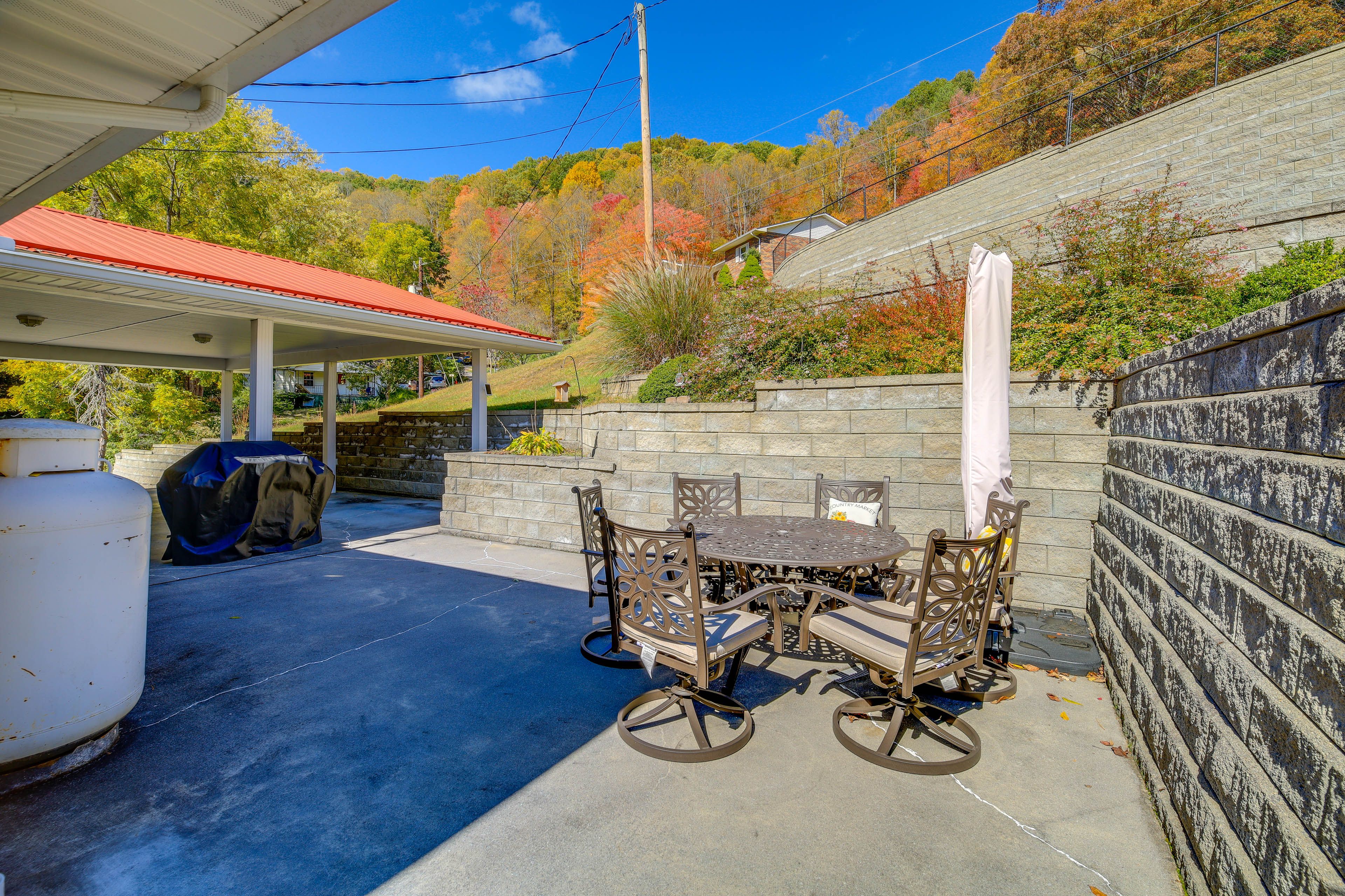 Norton Vacation Rental | 3BR | 2BA | Step-Free Access Via Ramp | 1,629 Sq Ft