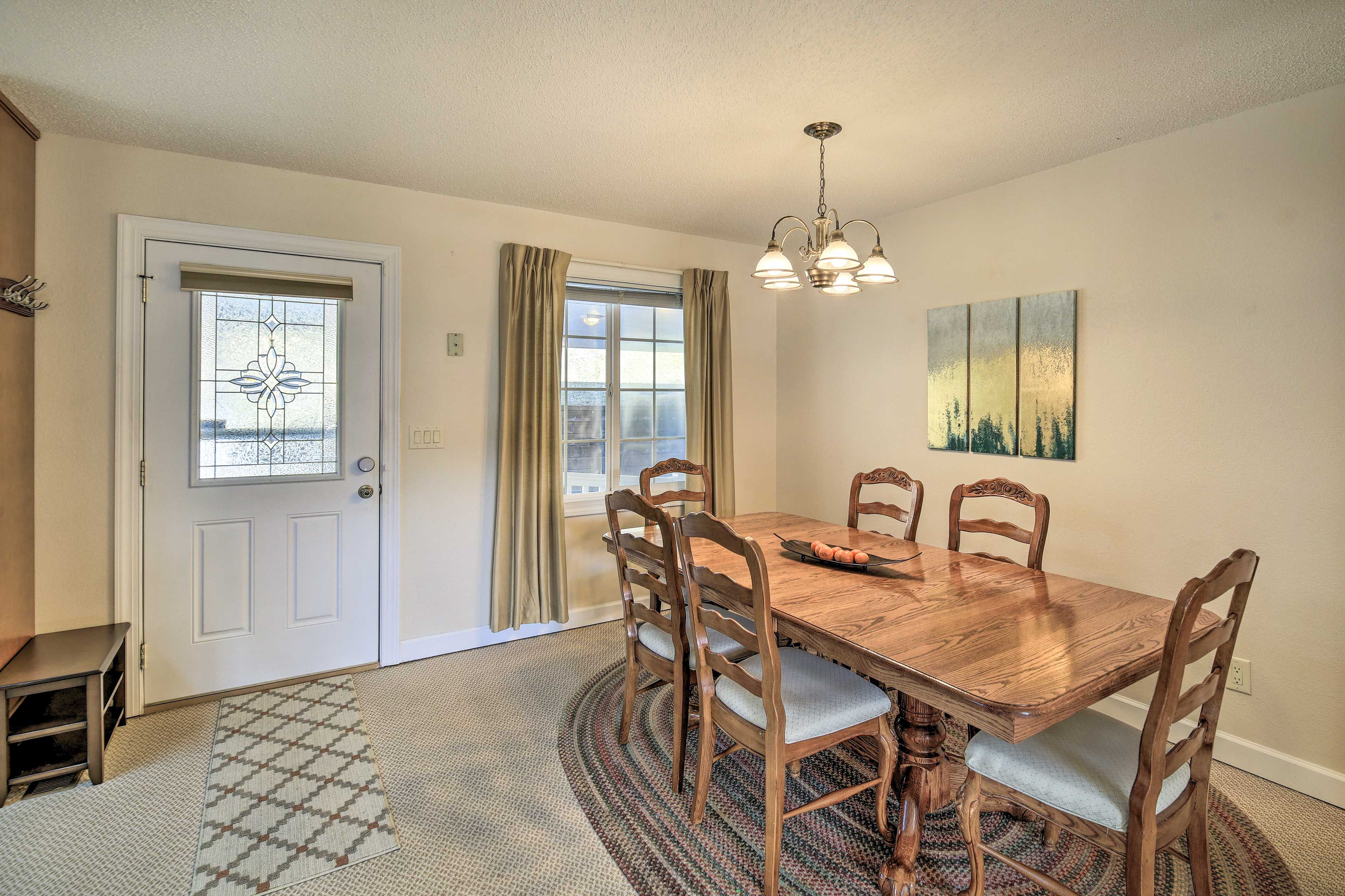 Front Entry Via Ramp | Dining Table