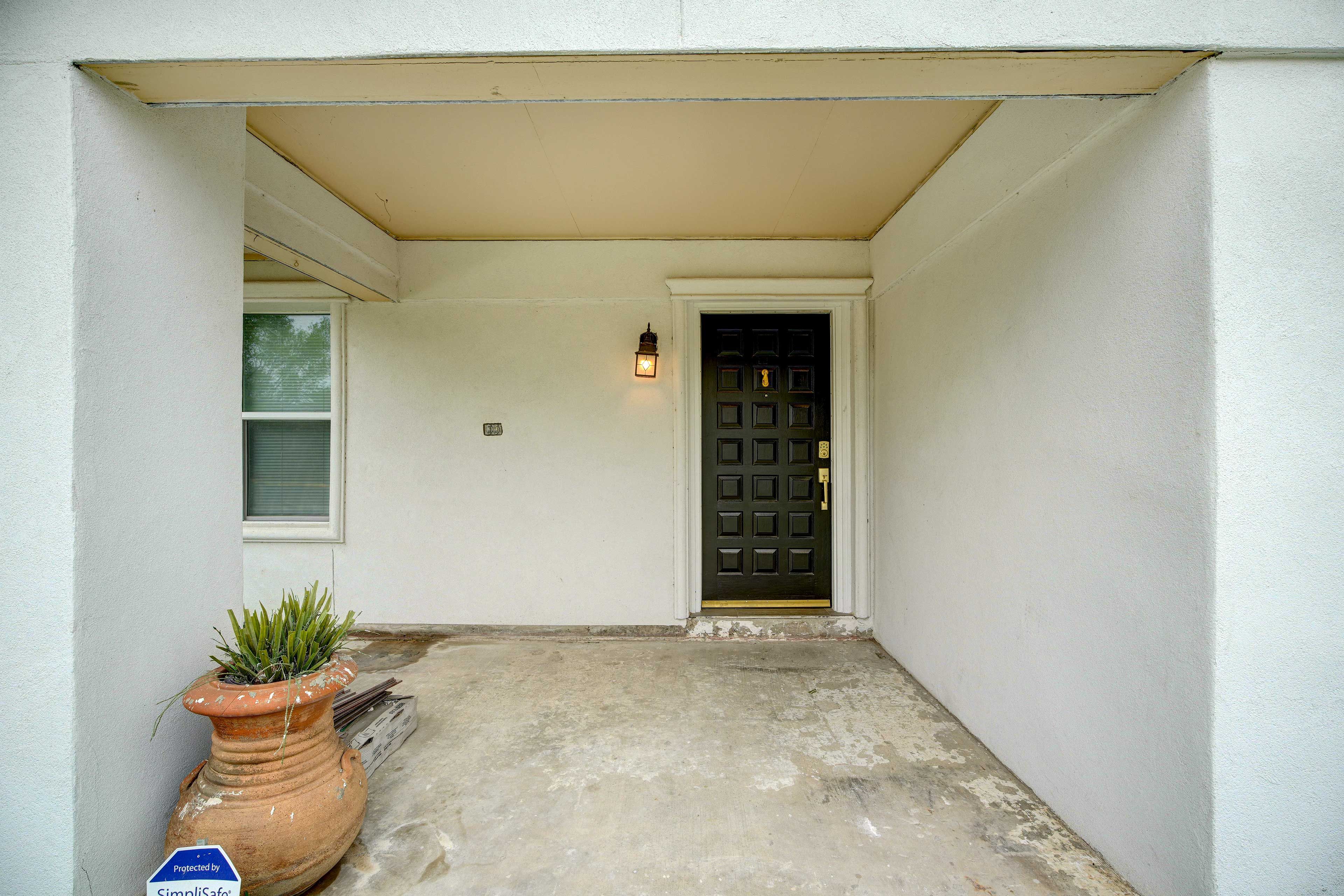 Home Entrance | 2 Exterior Security Cameras (Facing Out)
