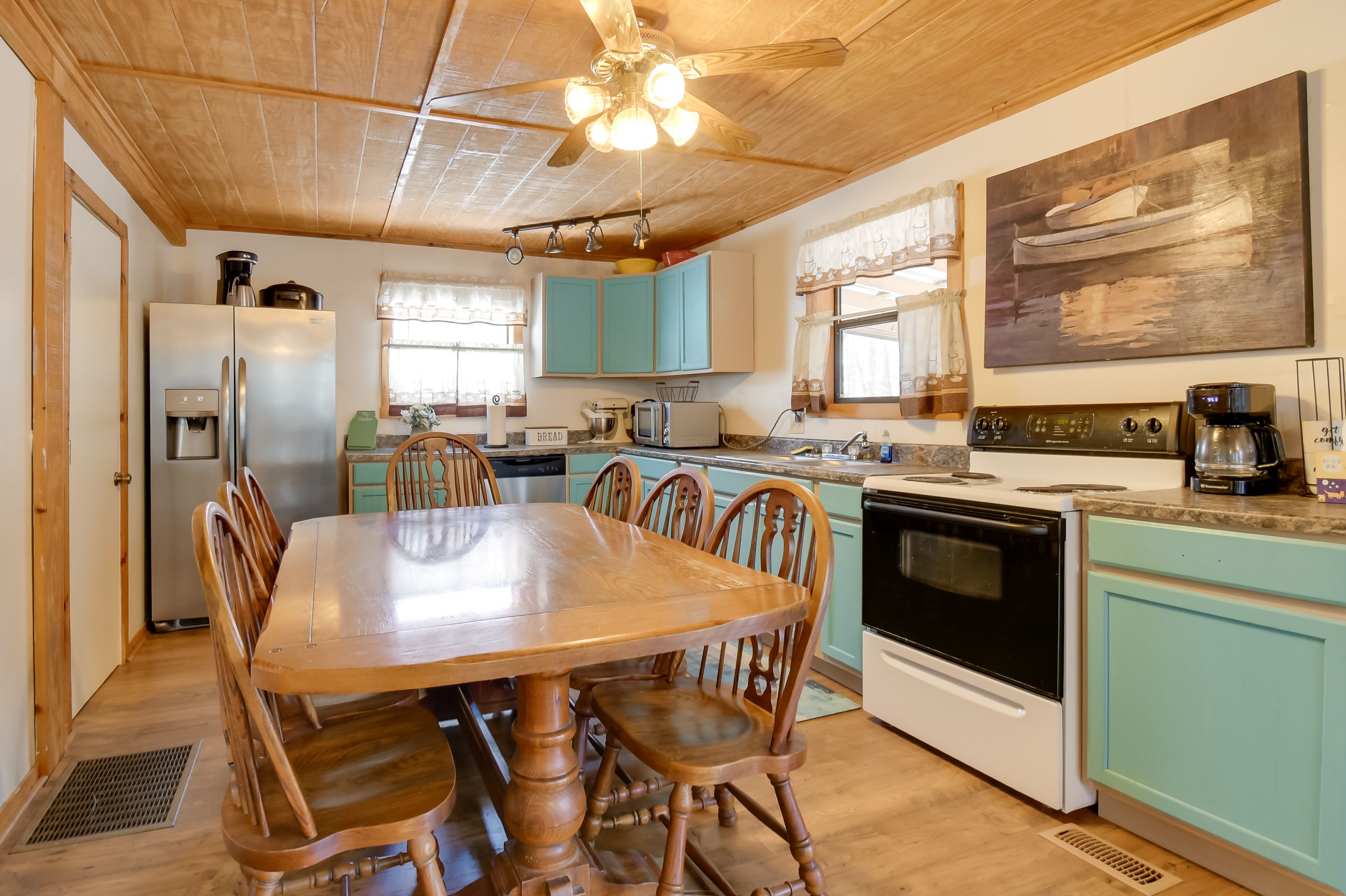 Kitchen & Dining Area | 1st Floor