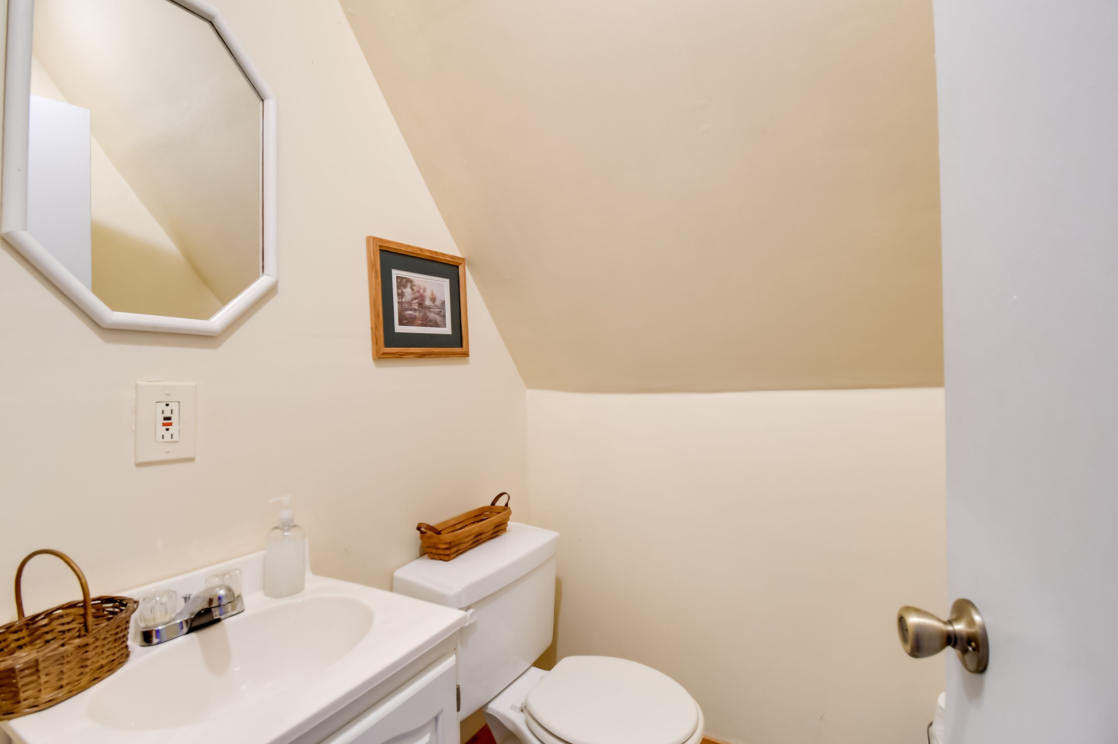 Half Bathroom | 2nd Floor