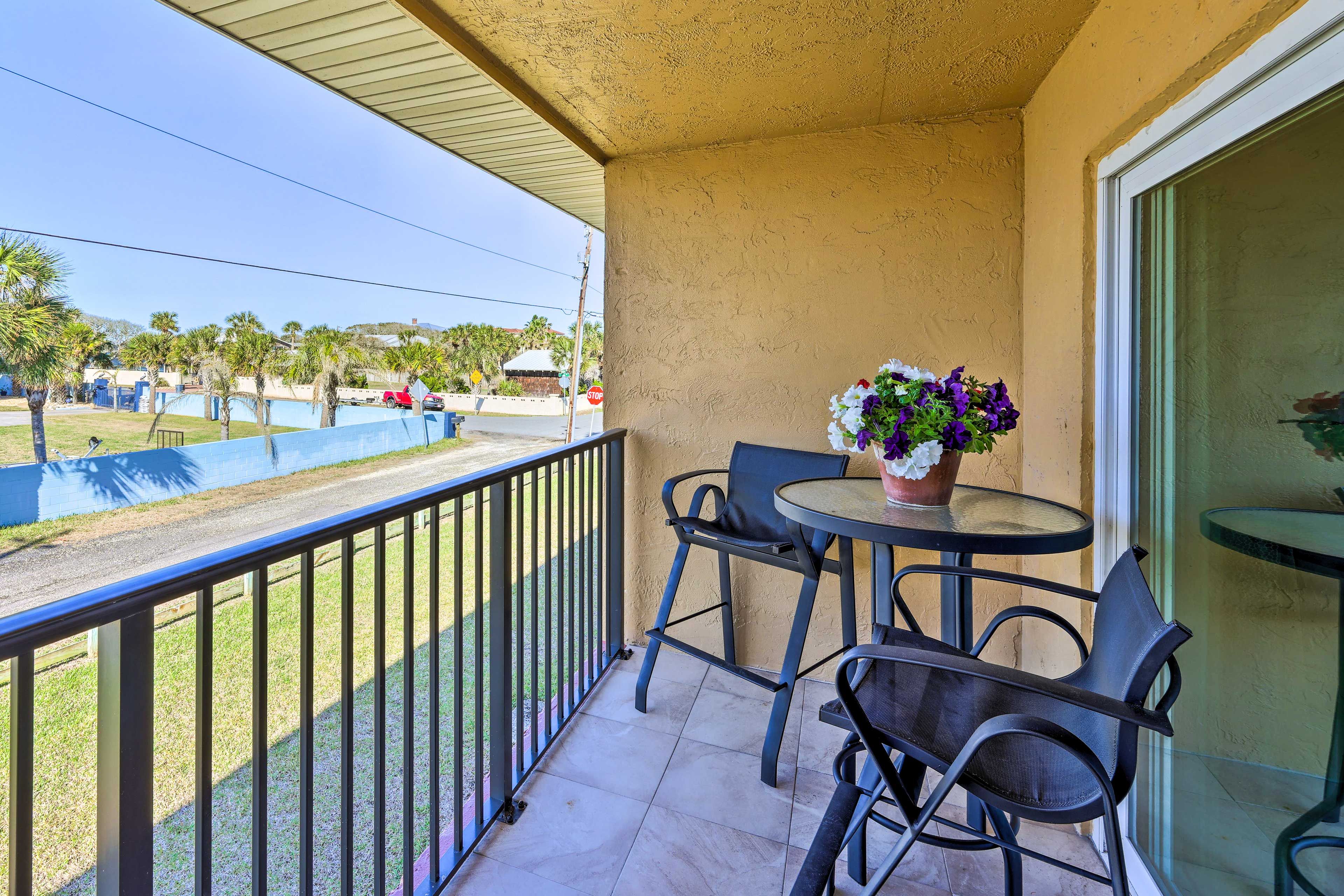 Patio | Free WiFi | Central A/C | Washer & Dryer | Community Pool