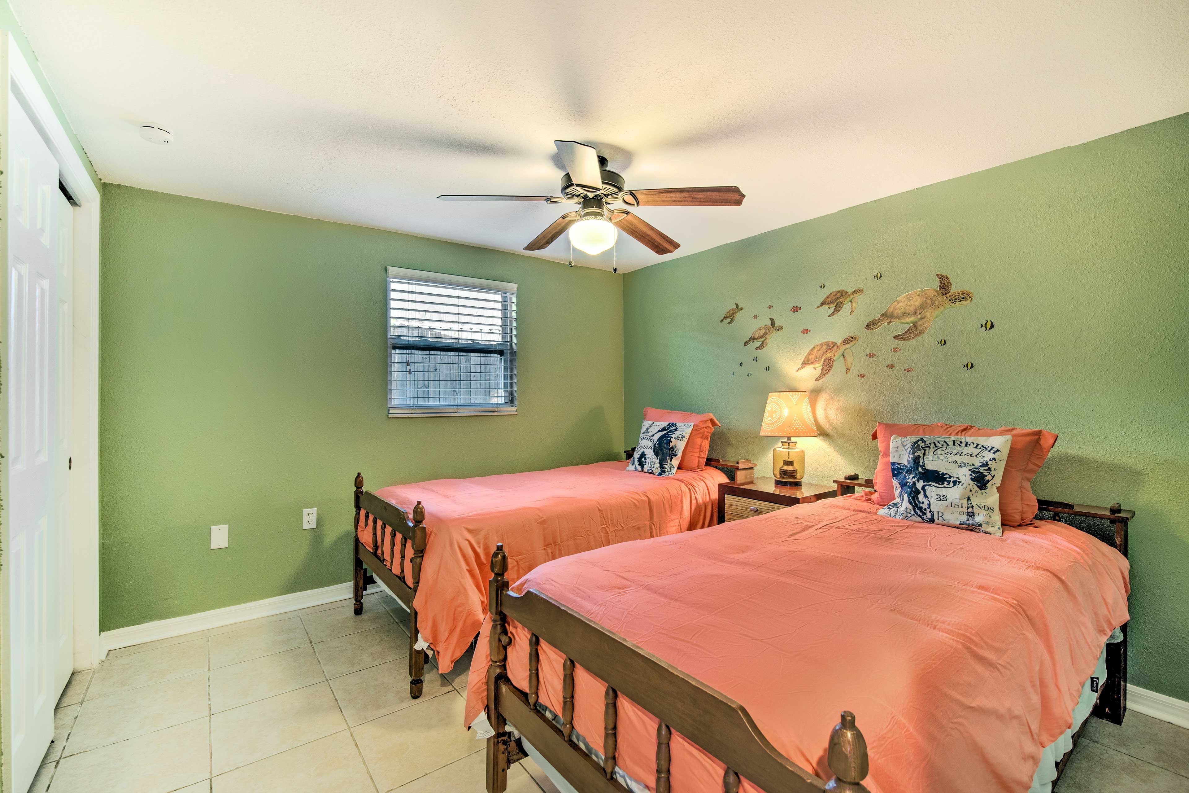 Bedroom 3 | Main Level | 2 Twin Beds