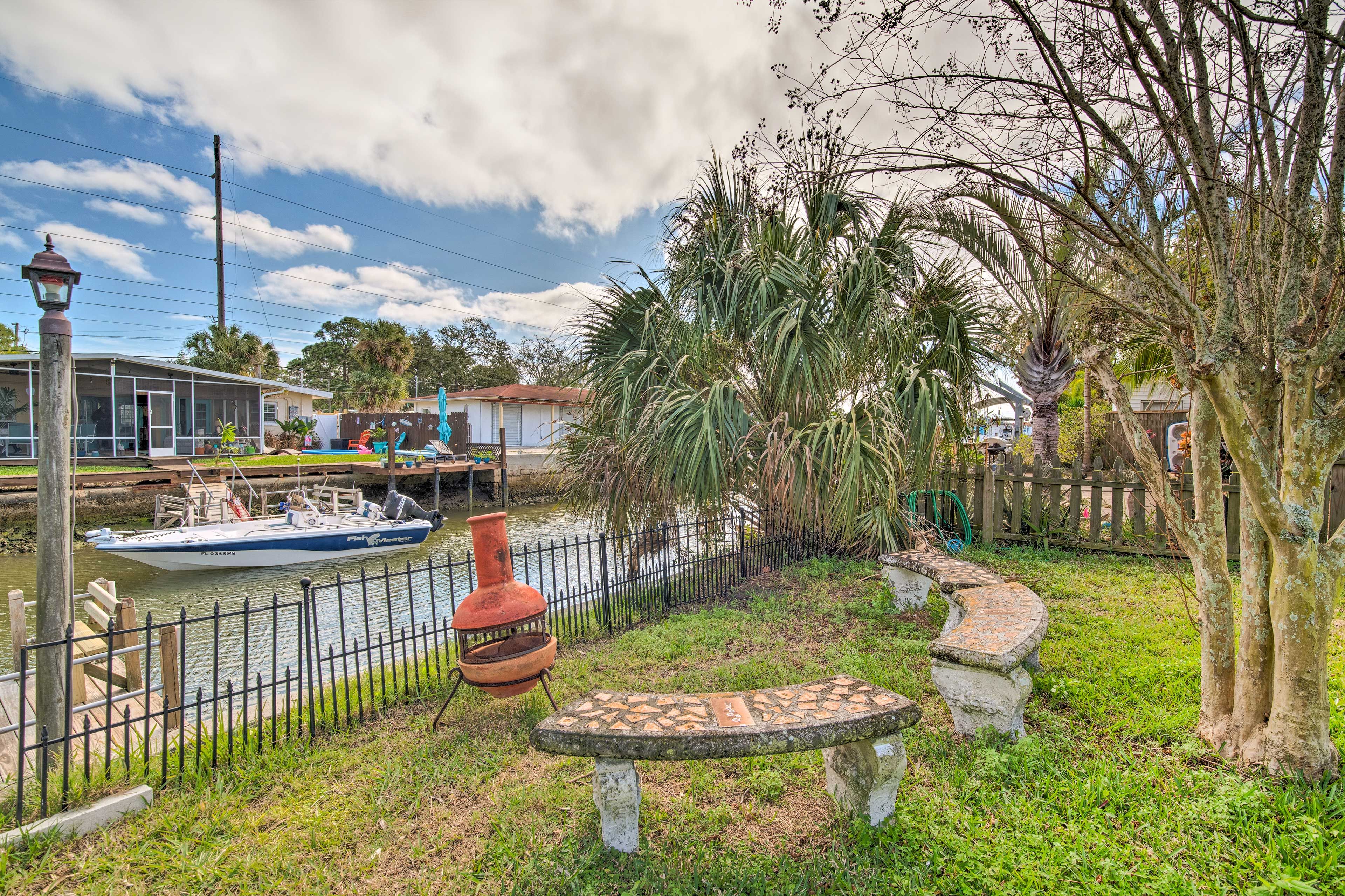 Private Yard | Canal Access | Boat Dock