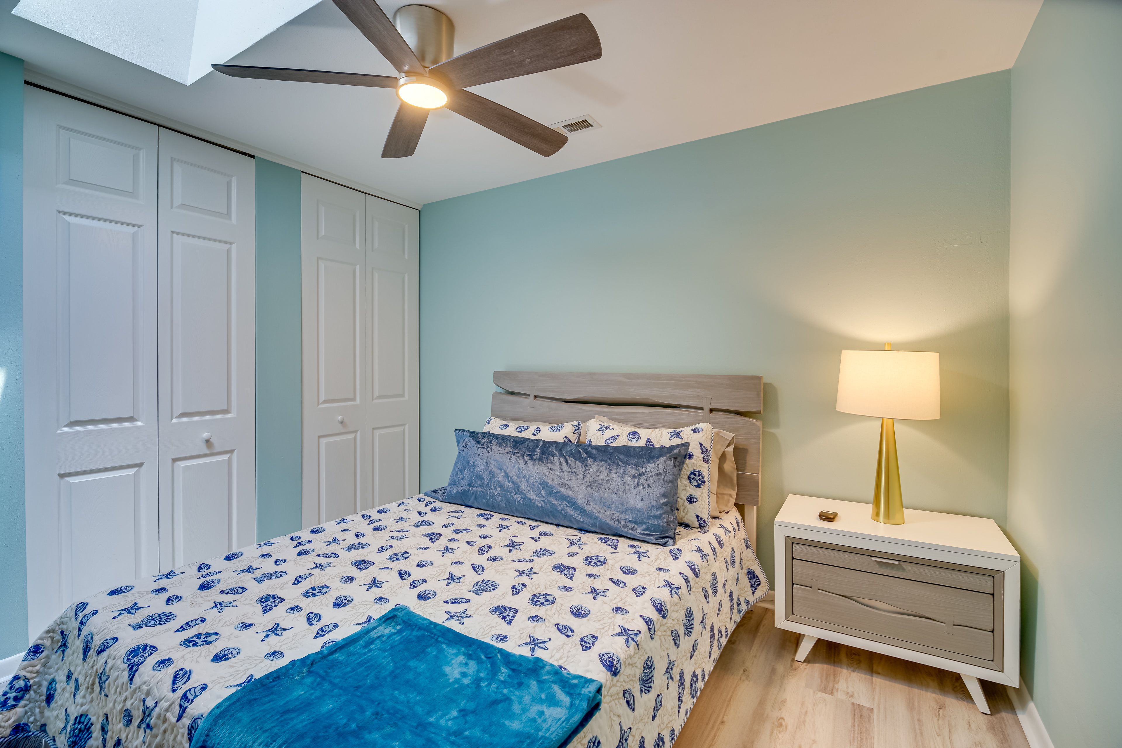 Bedroom 4 | Queen Bed | Smart TV
